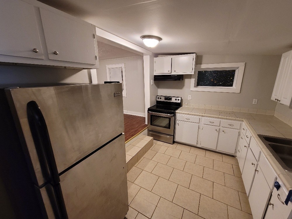 657 James Ave Property Photo 4