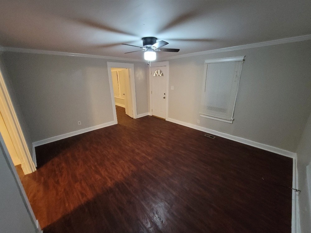 657 James Ave Property Photo 17