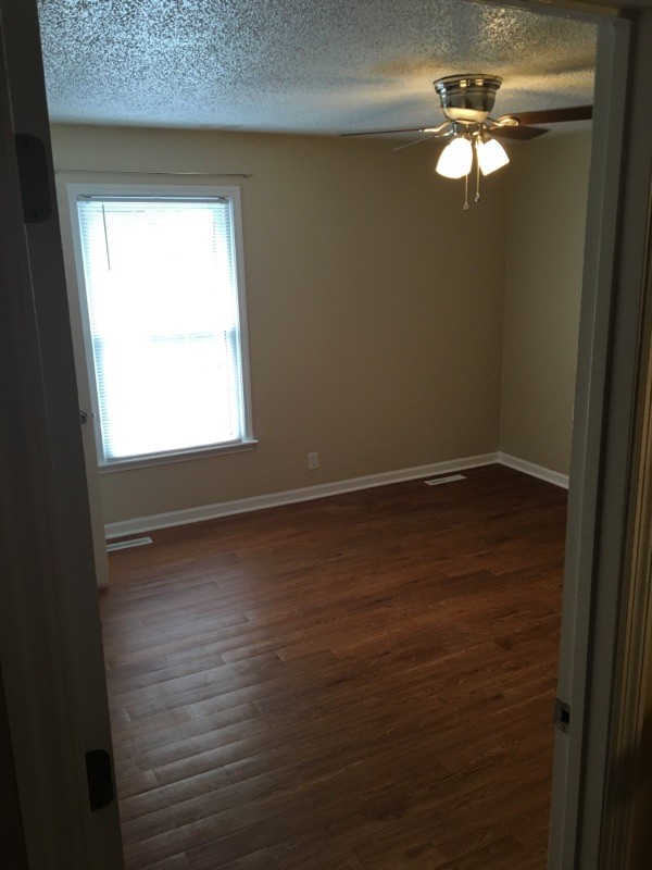 54b E Caldwell St Property Photo 6