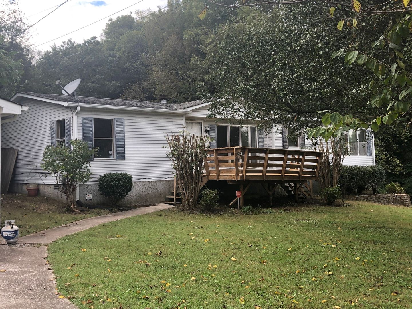1717 Nonaville Rd Property Photo 2