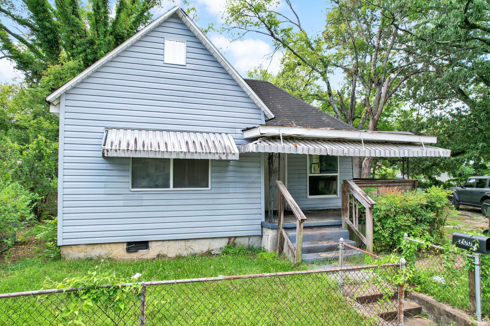 2002 Cleveland Ave Property Photo 1