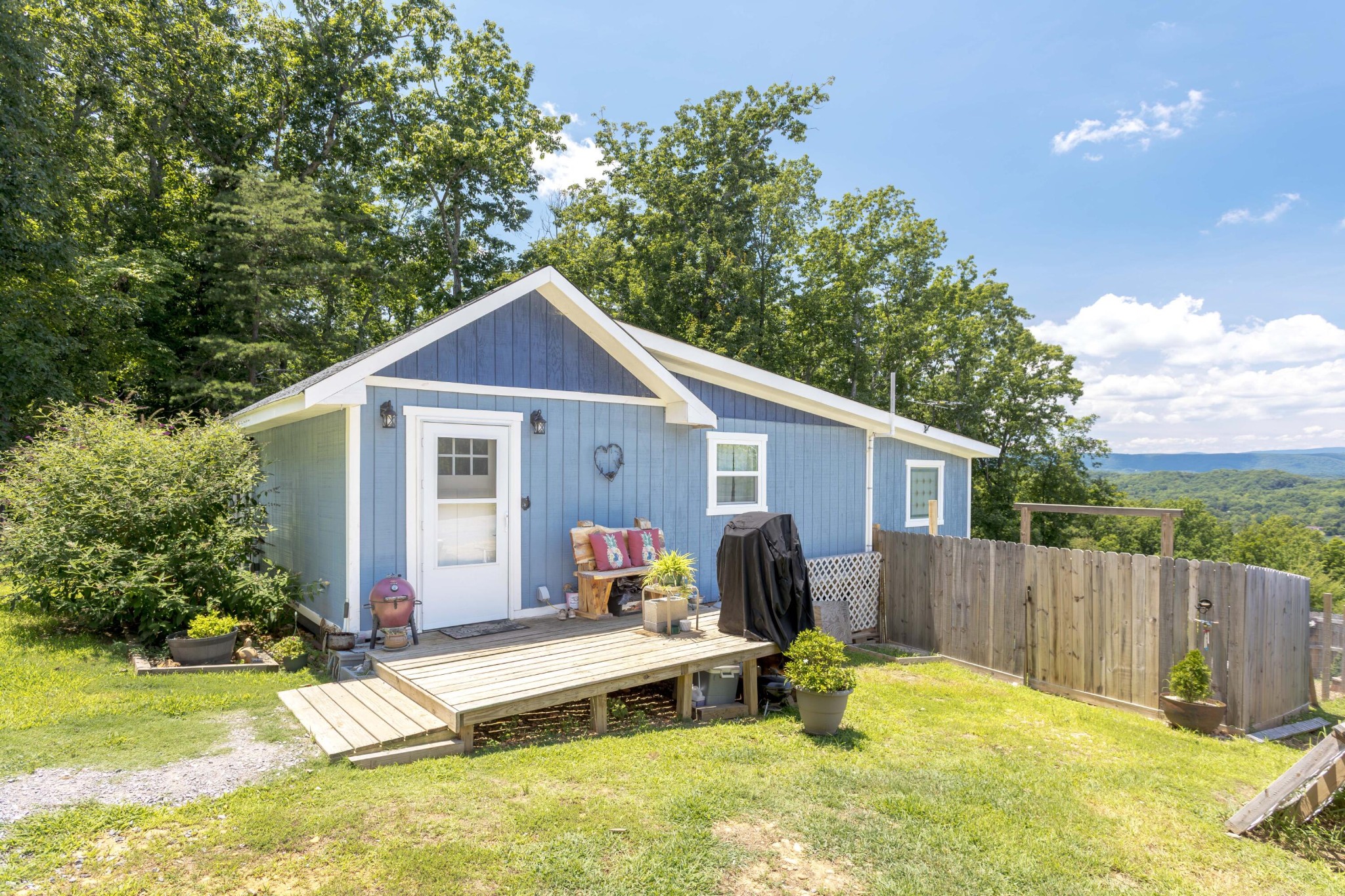 1210 Spruce Drive Property Photo 1