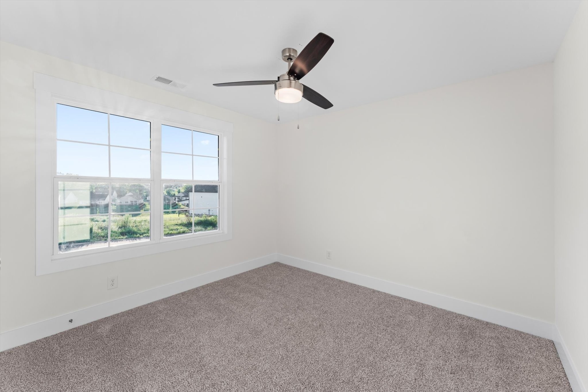 934 Bankside Dr Property Photo 21
