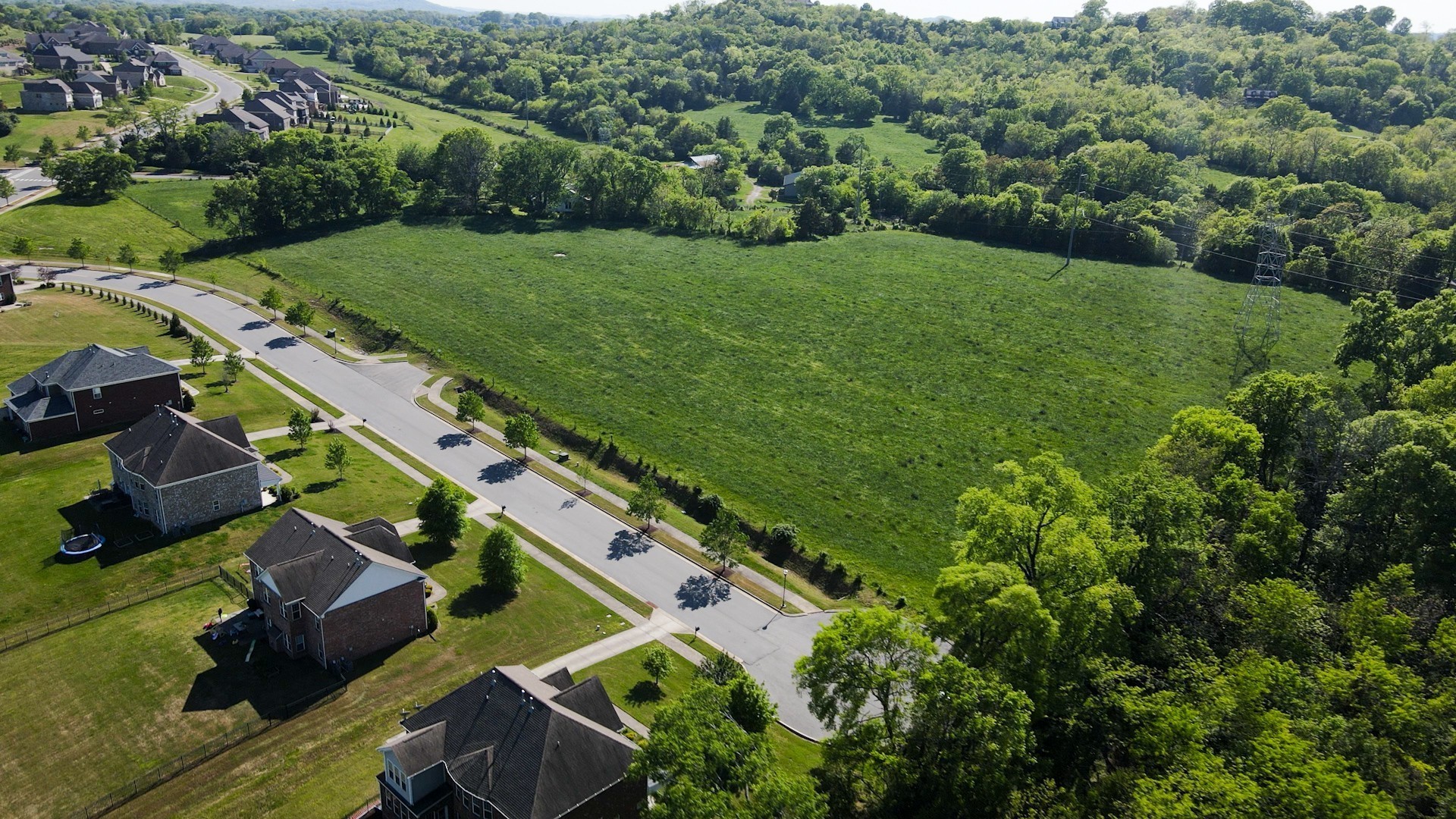 691 Green Hill Blvd Property Photo 6