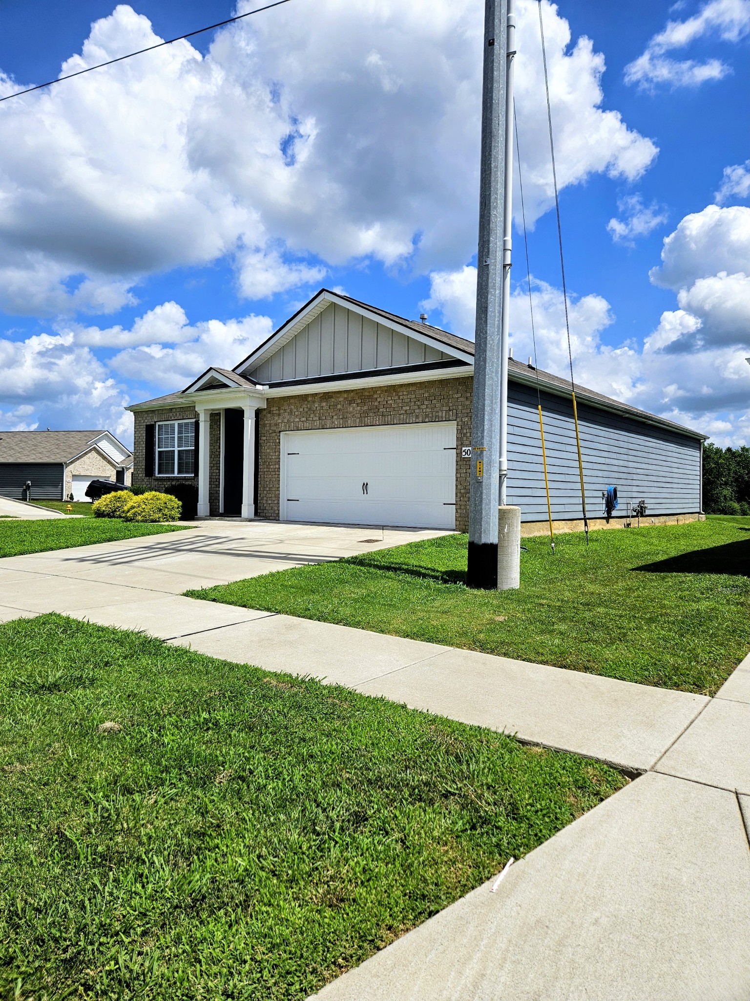 5048 Hunters Village Dr, E Property Photo 3