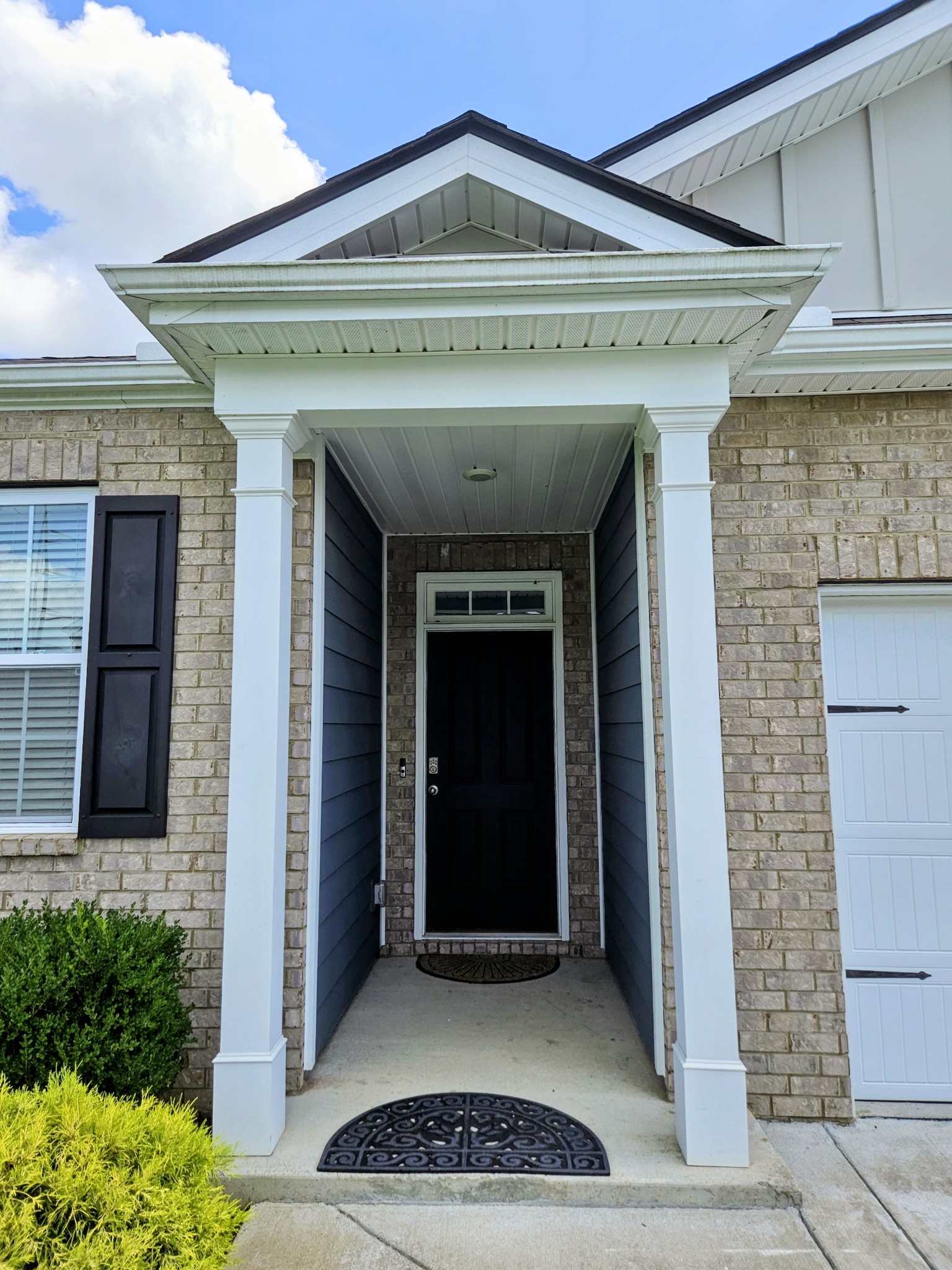 5048 Hunters Village Dr, E Property Photo 4