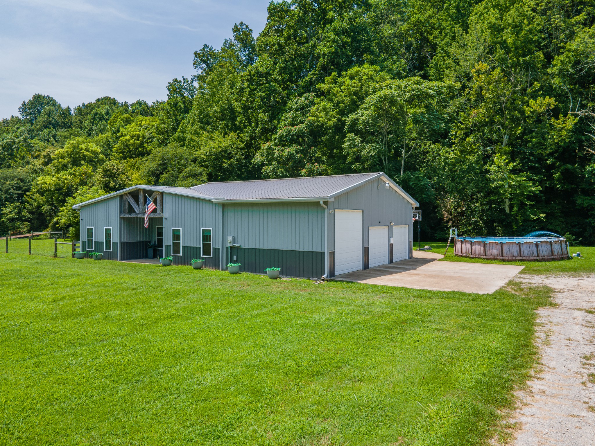 1240 Sumac Rd Property Photo 3