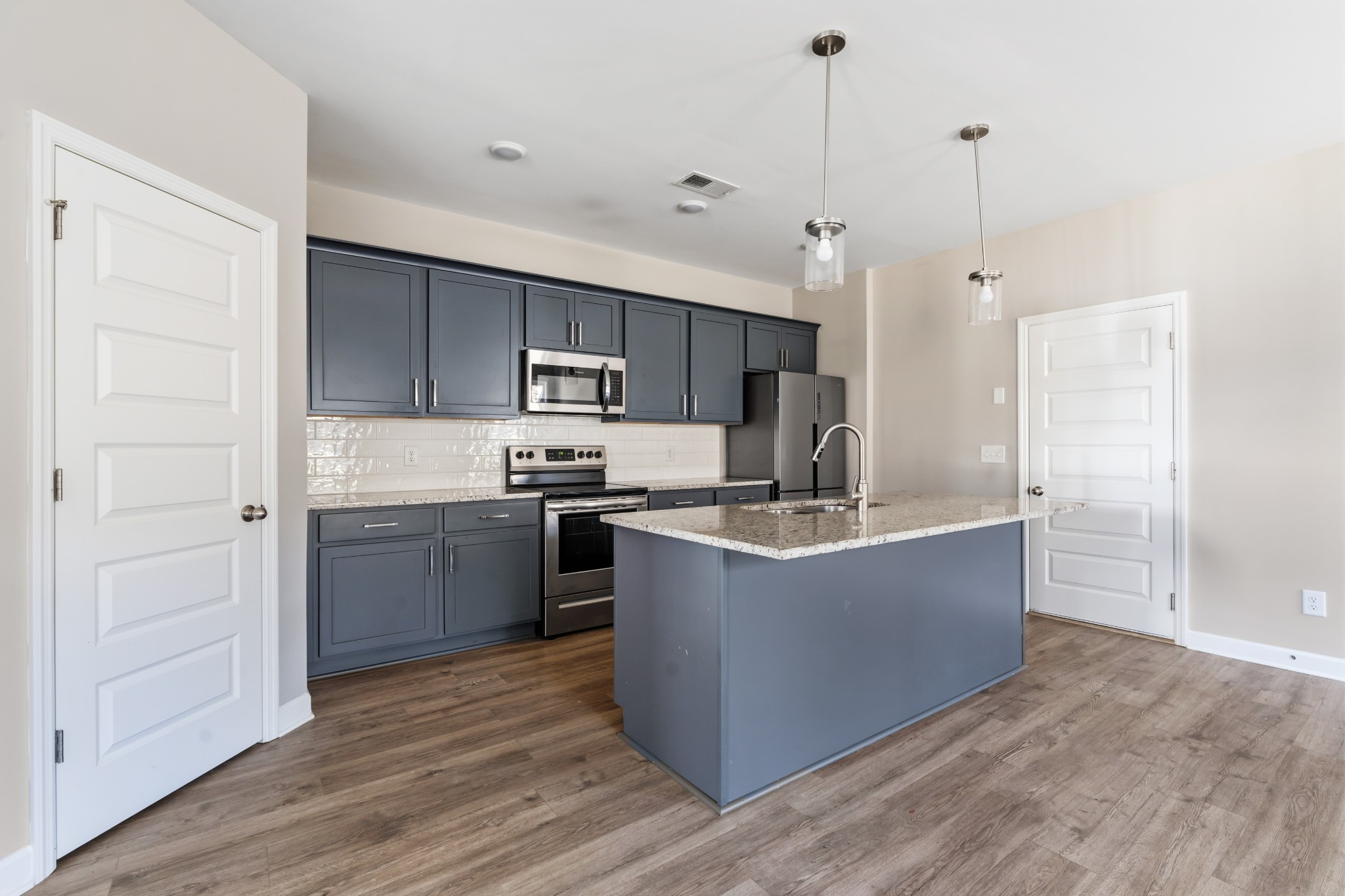 1727 Fenway Loop Property Photo 11
