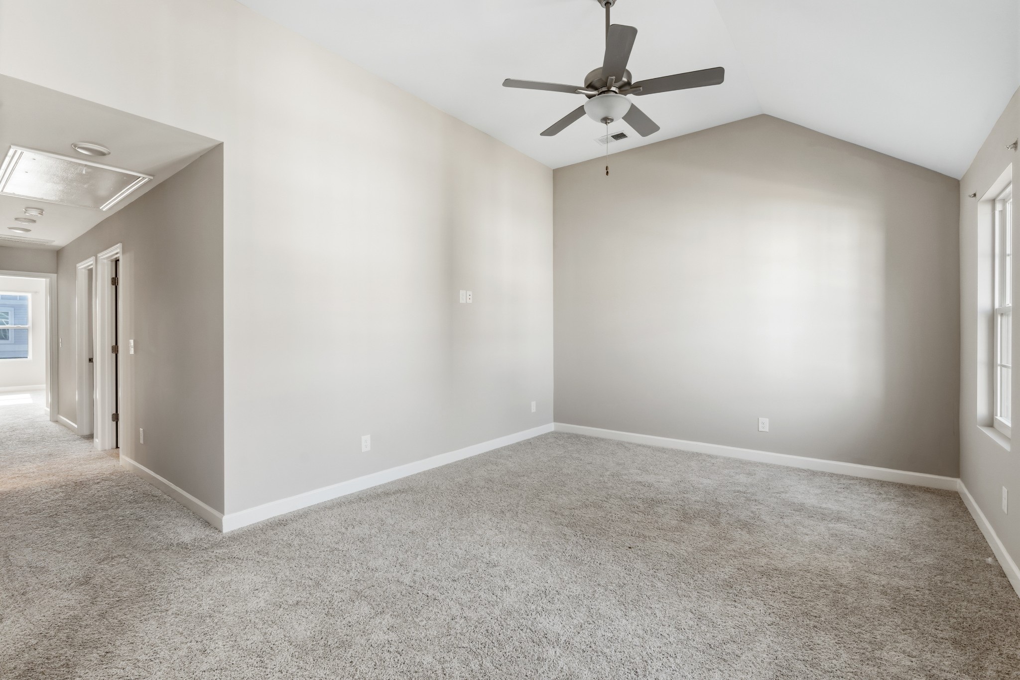 1727 Fenway Loop Property Photo 19