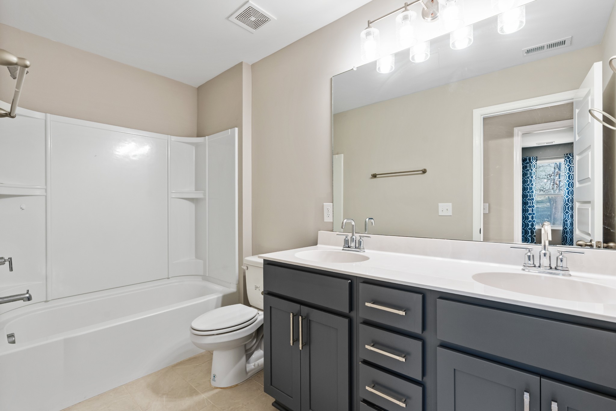 1727 Fenway Loop Property Photo 27