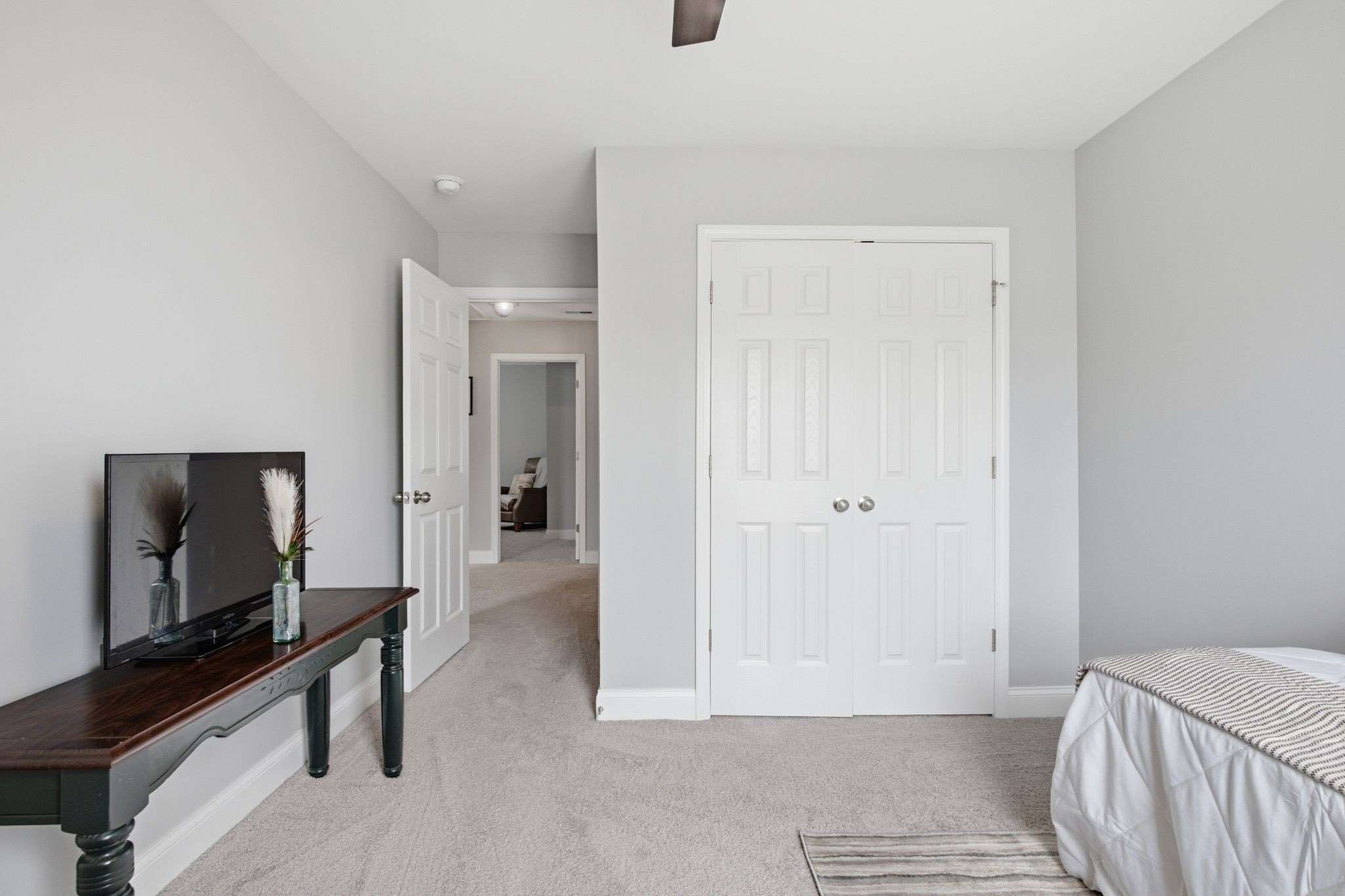 313 Cloverbrook Way Property Photo 12