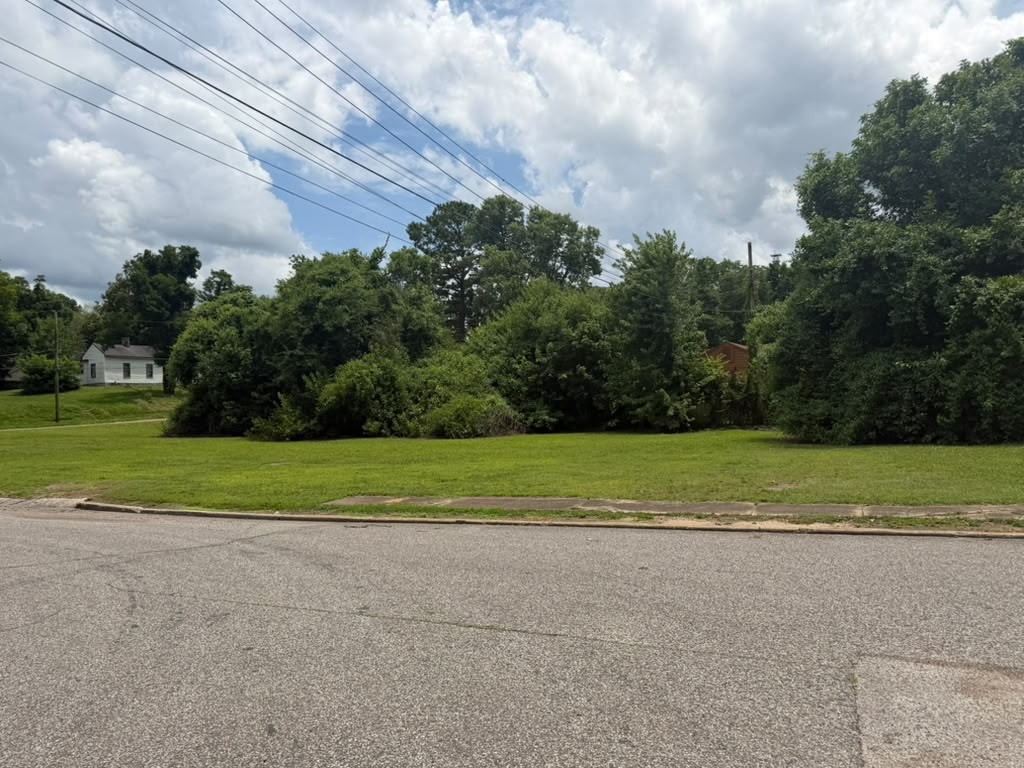 224 Hale St Property Photo 2