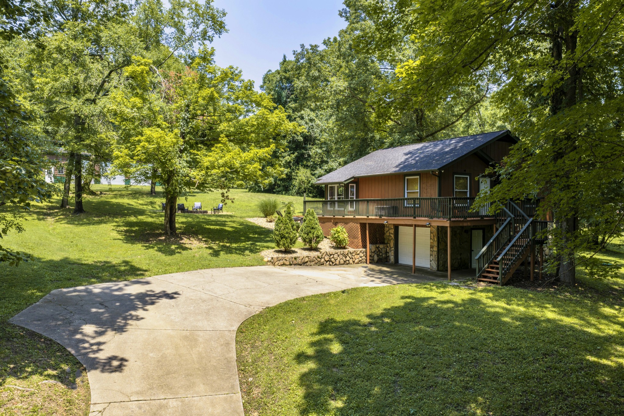 1036 Street Rd