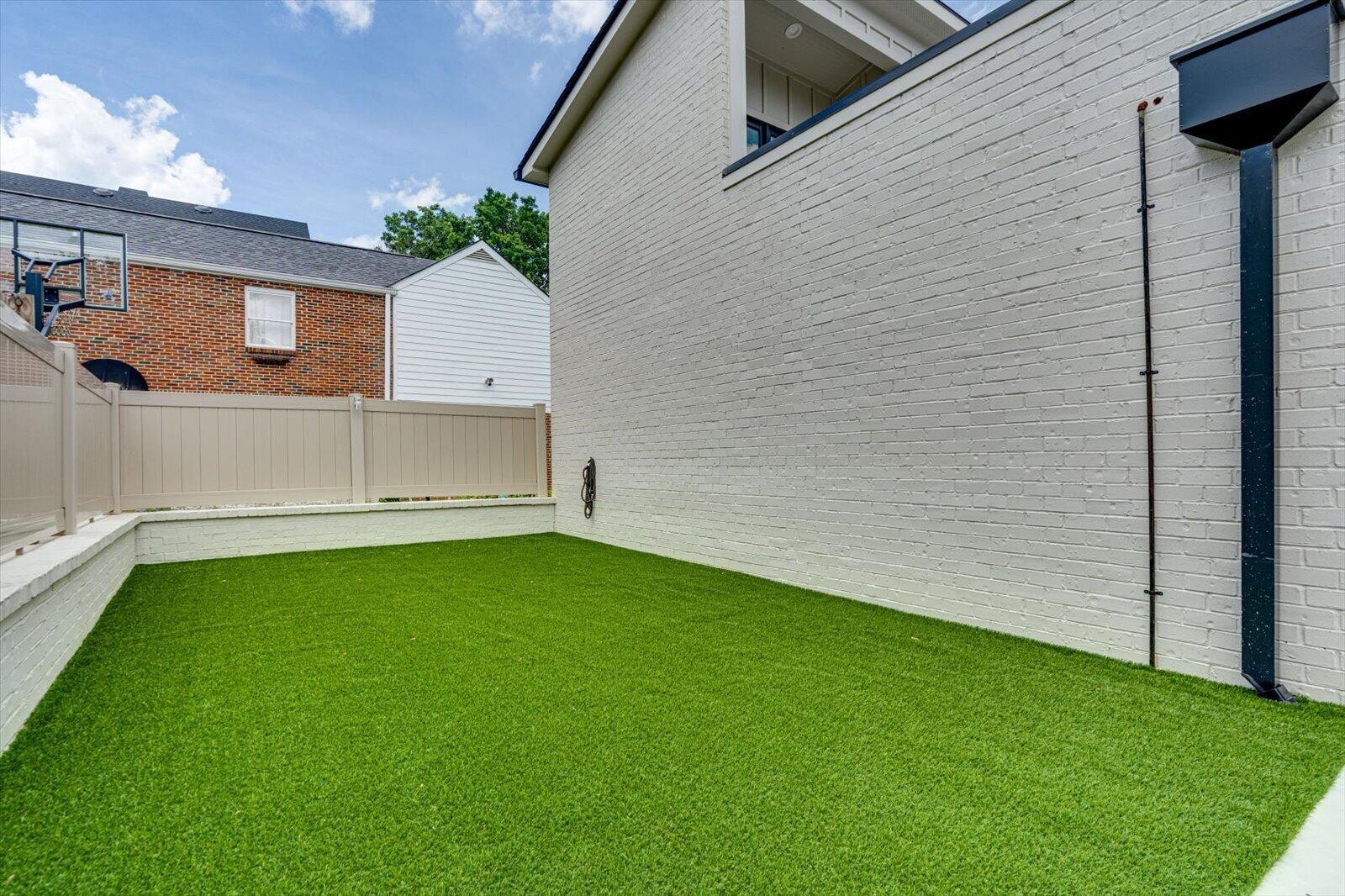 503 Winston Road Property Photo 10