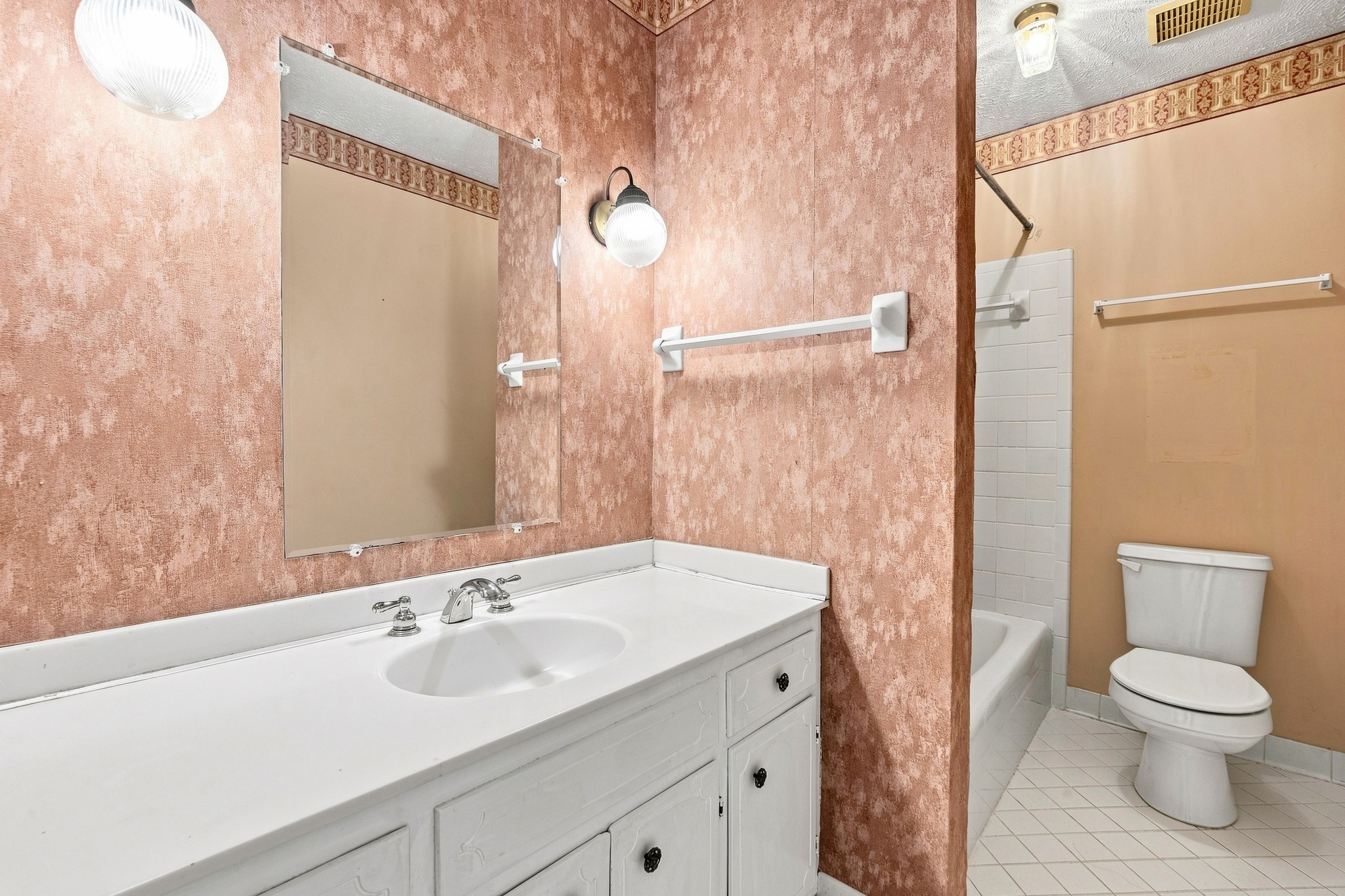 1002 E Northfield Blvd Property Photo 27