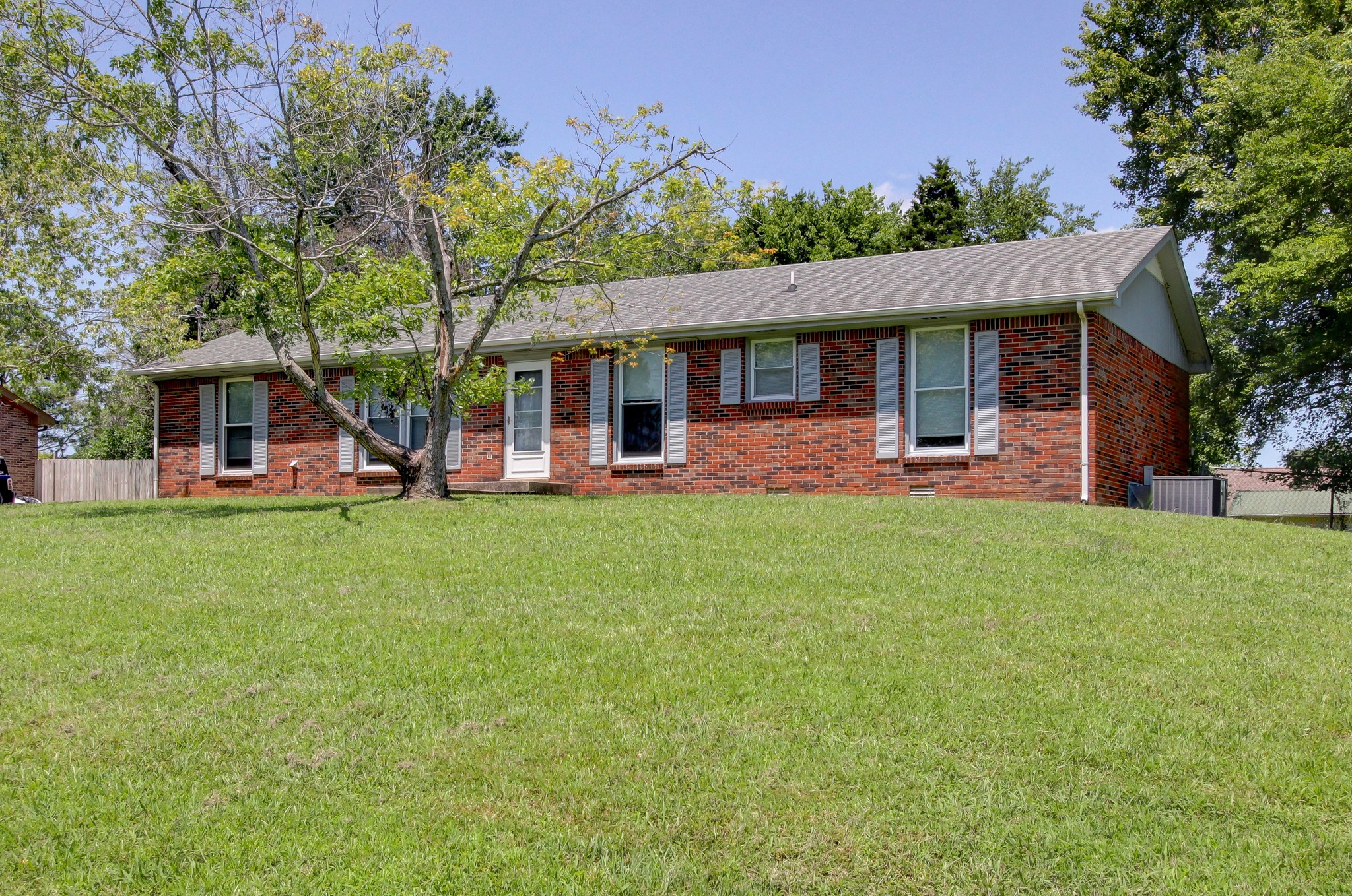 521 Cheatham Dr Property Photo 1