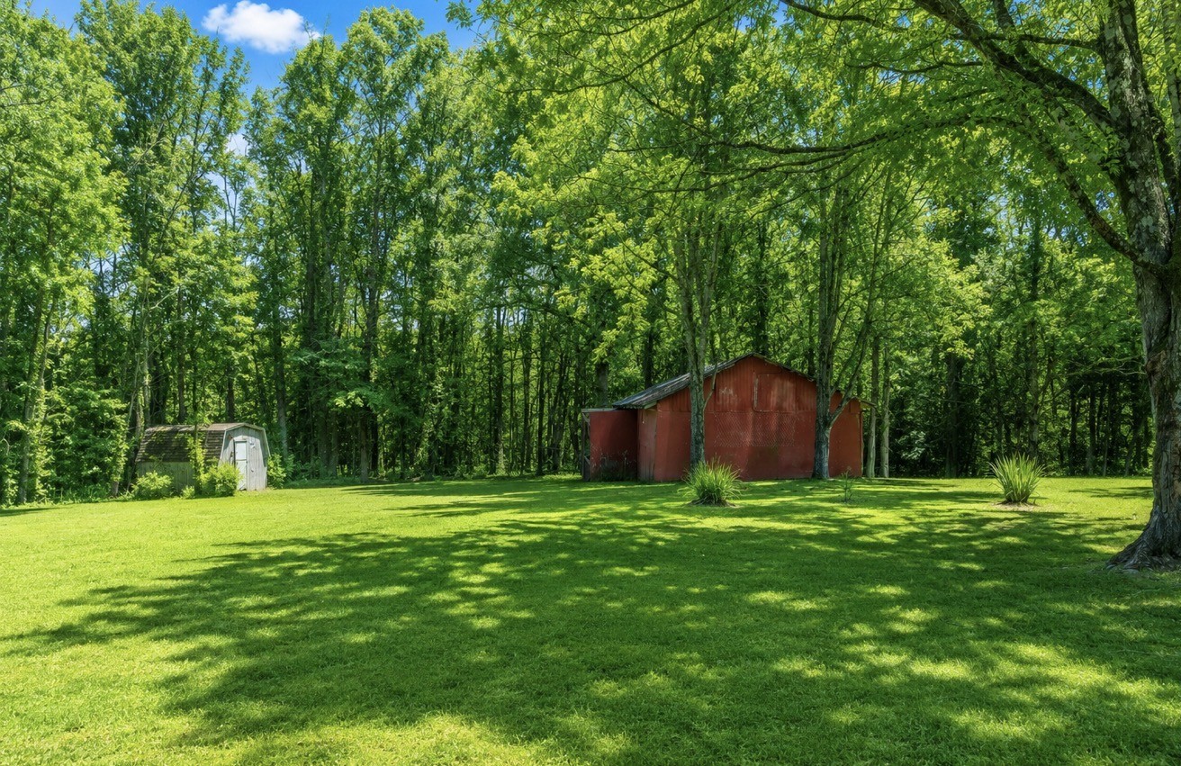 2067 Oak Grove Rd Property Photo 6