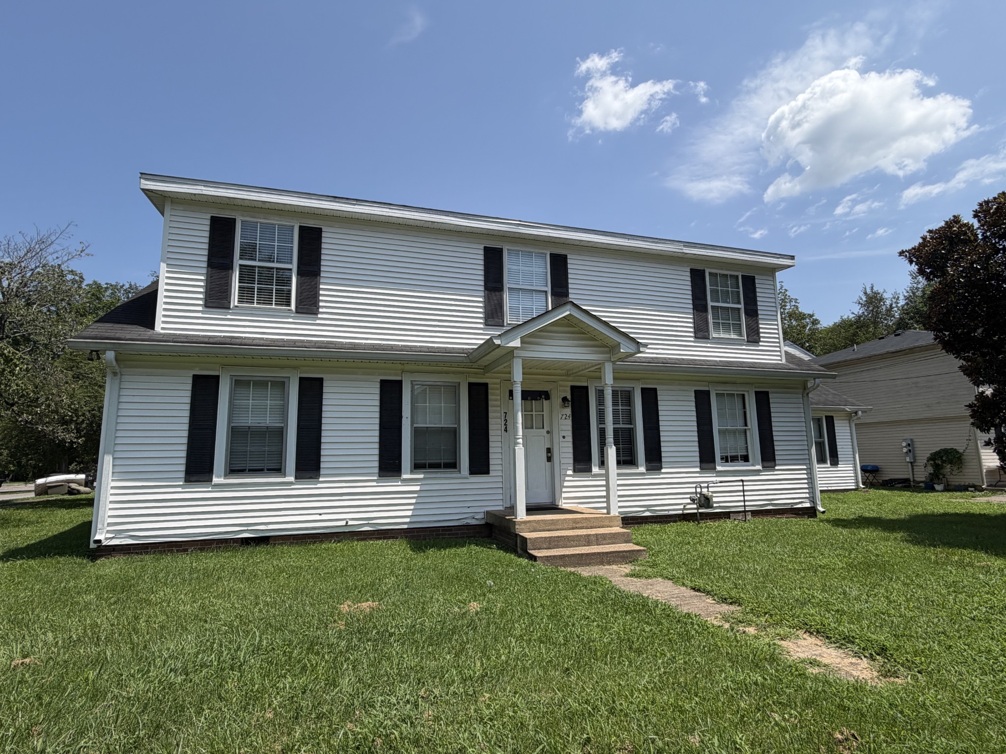 724 Fairview Ave Property Photo 1