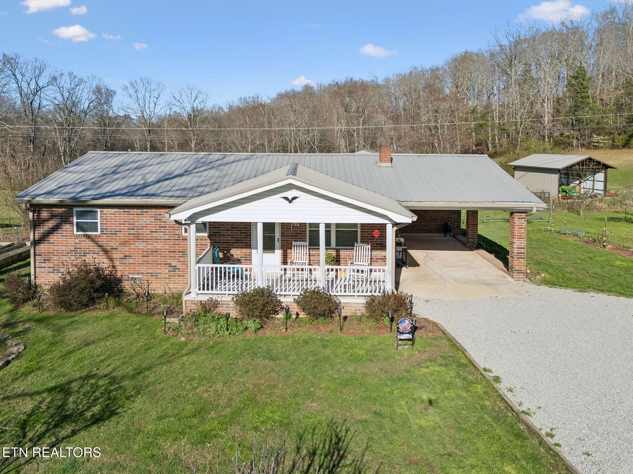 704 Pea Ridge Rd Property Photo 1