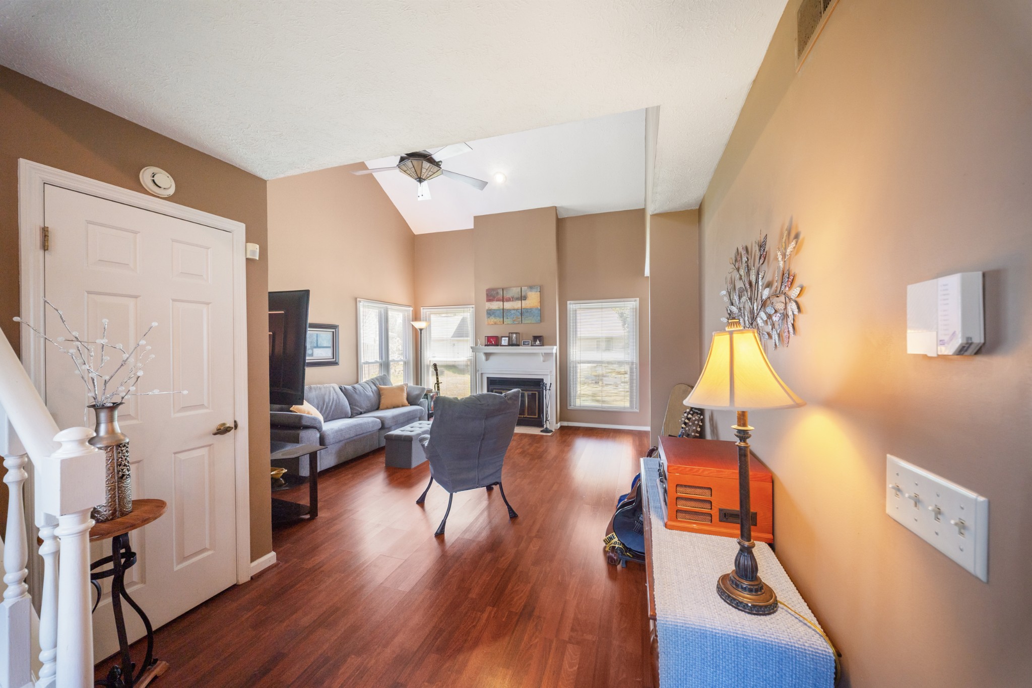107 Agee Ct Property Photo 3