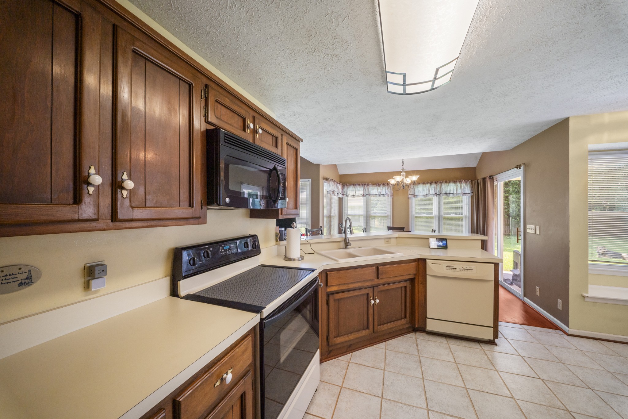 107 Agee Ct Property Photo 8
