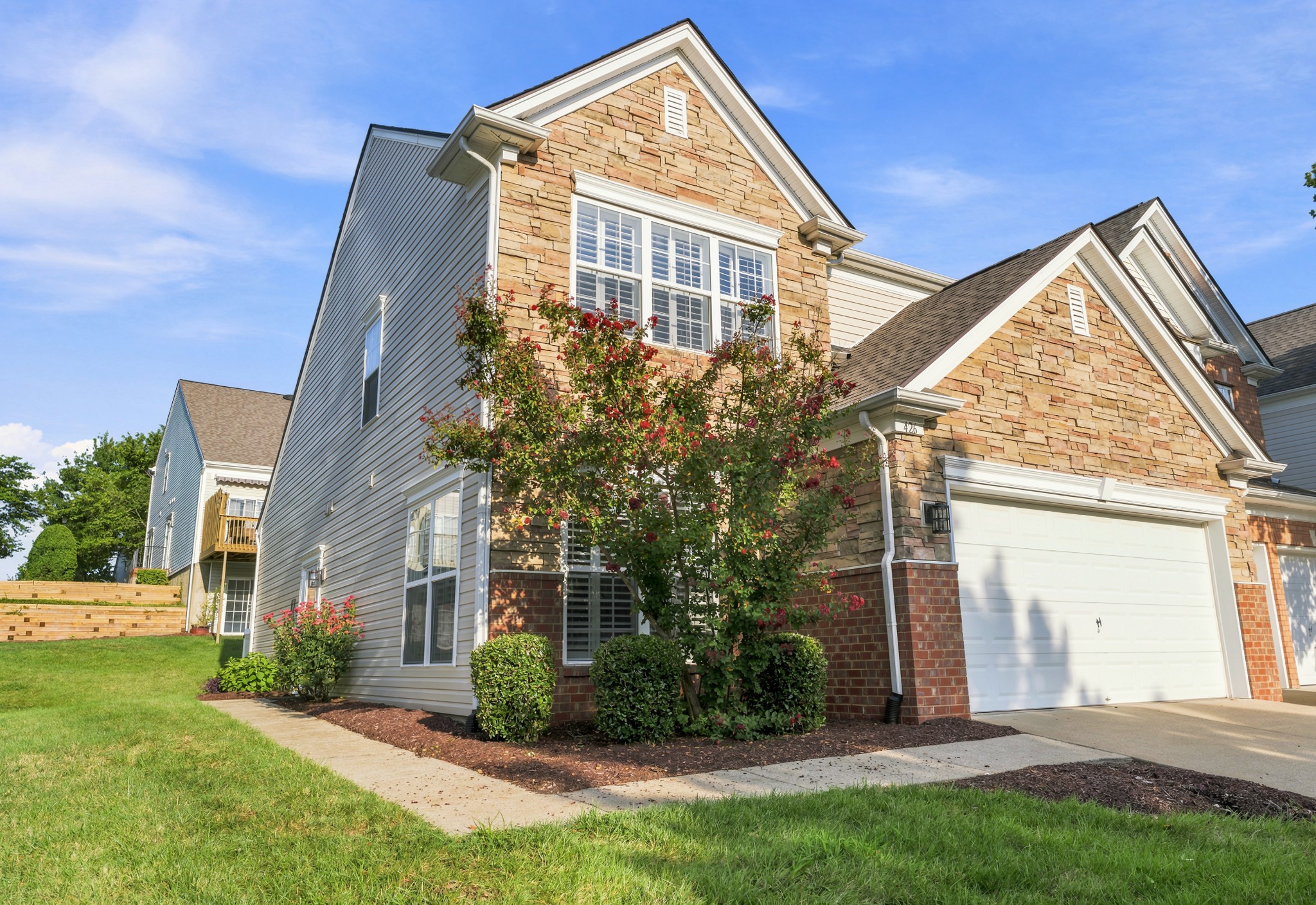 426 Lazy Creek Ln