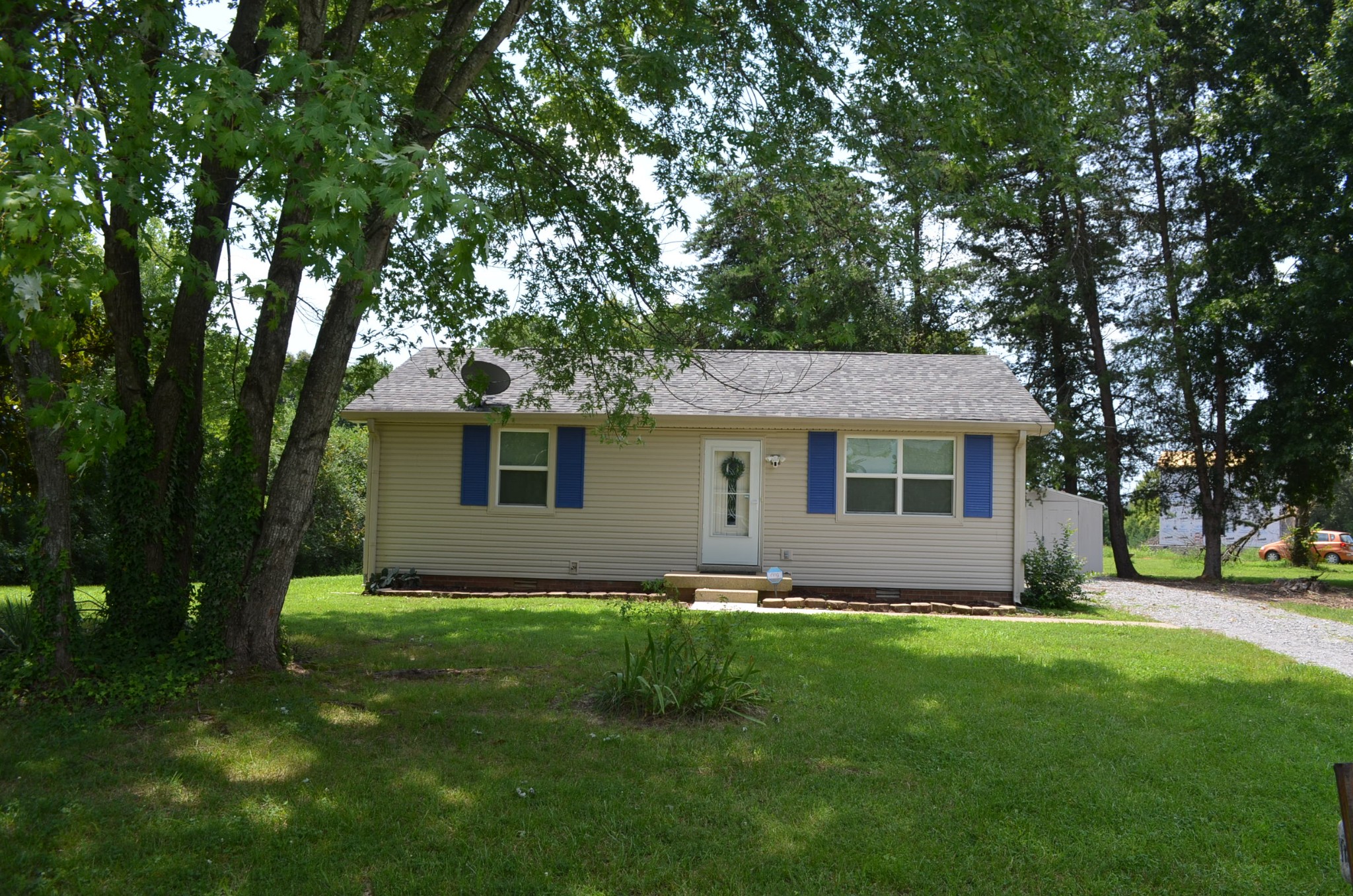 100 Bellamy Ct Property Photo 1