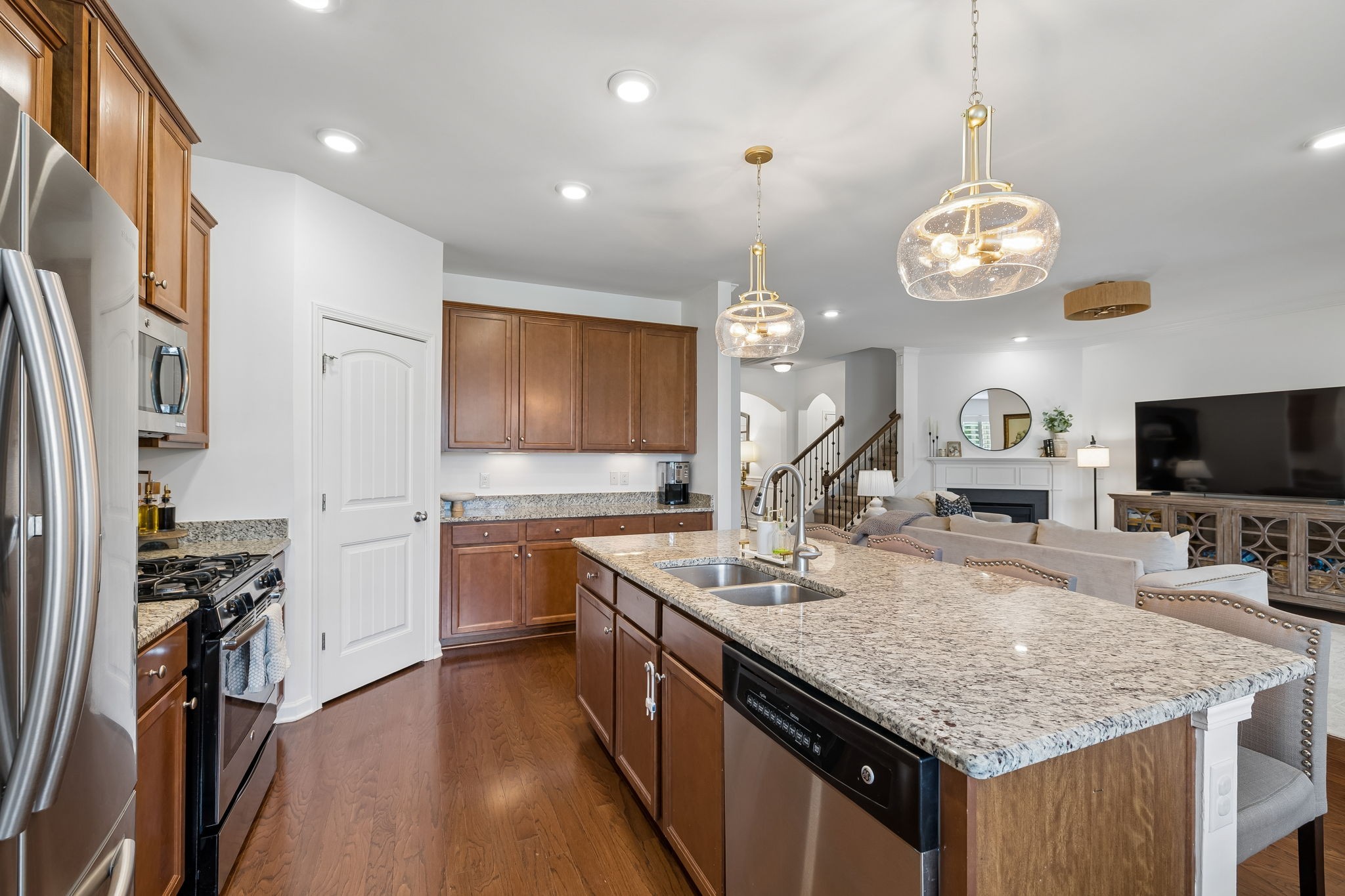 3903 Montgomery Way Property Photo 14