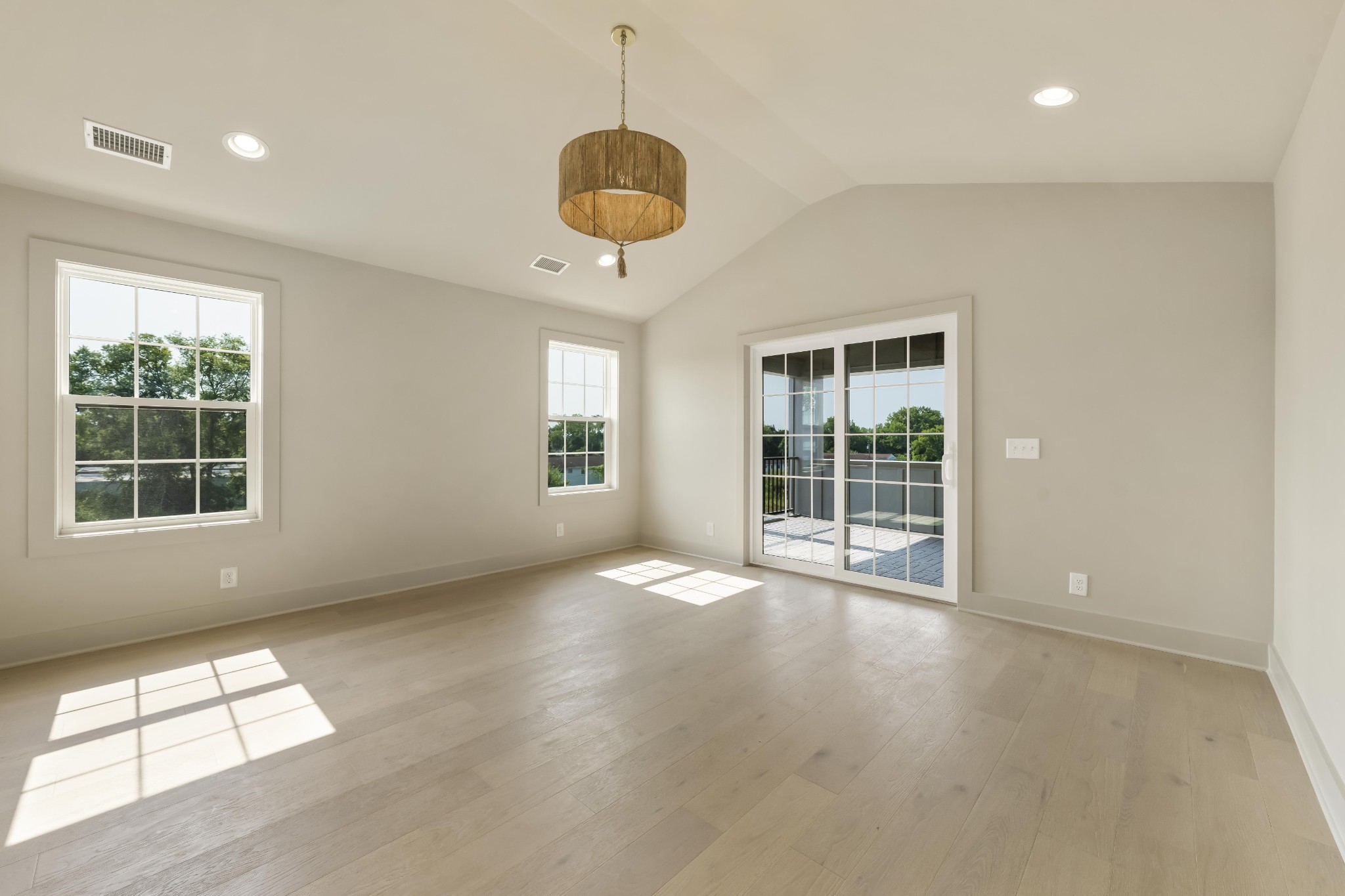 300 Edith Cir Property Photo 24