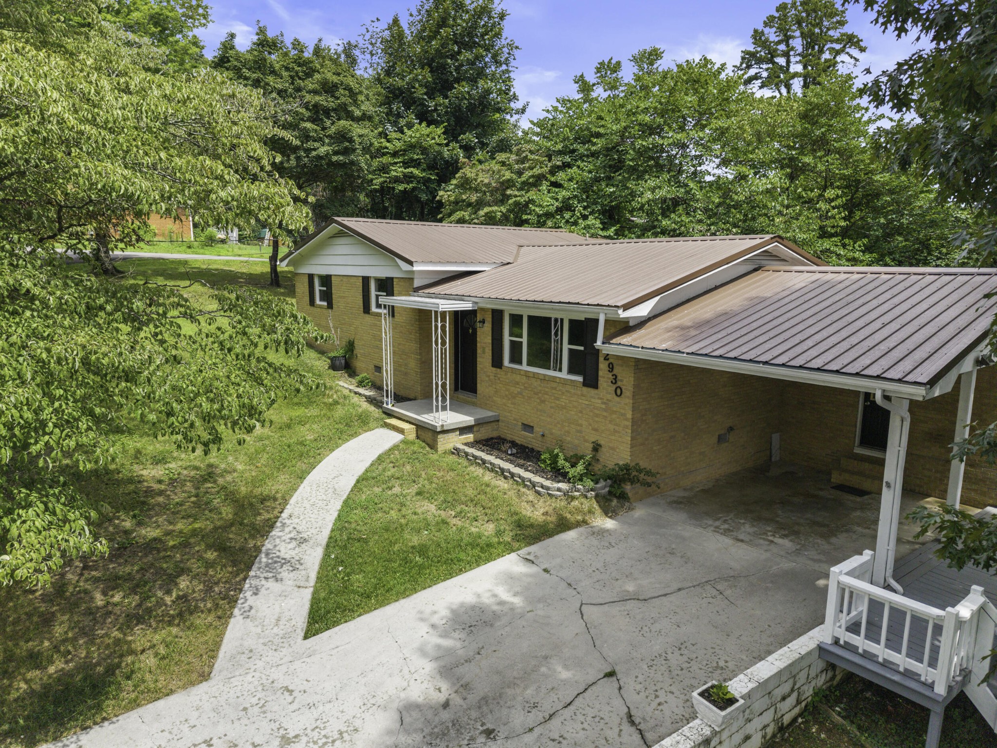 2930 Mountain View Drive, Se Property Photo 4