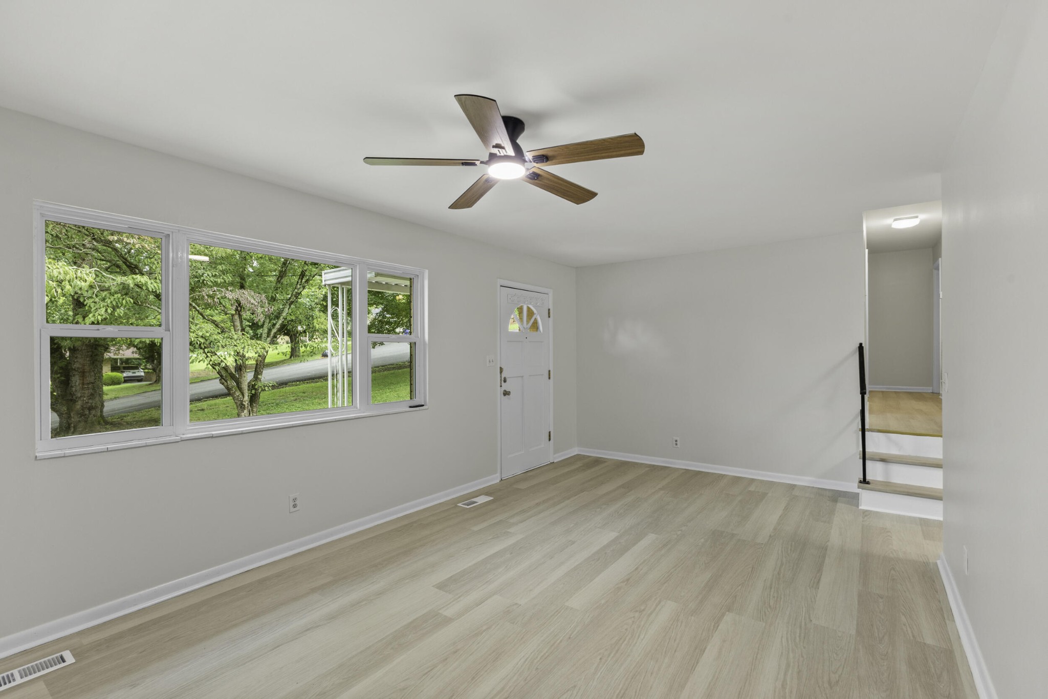 2930 Mountain View Drive, Se Property Photo 12