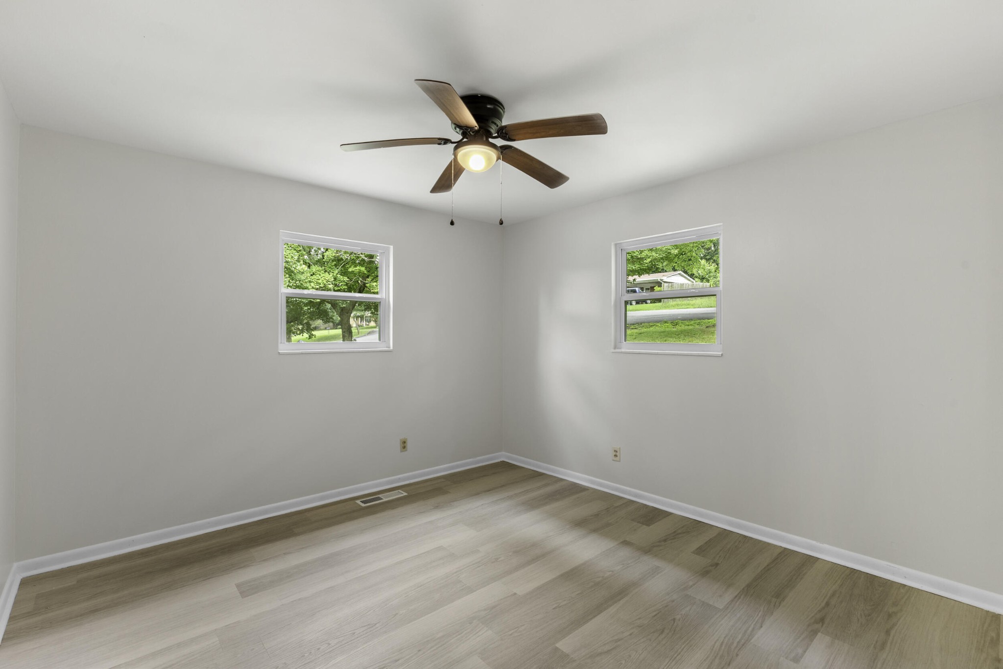 2930 Mountain View Drive, Se Property Photo 20