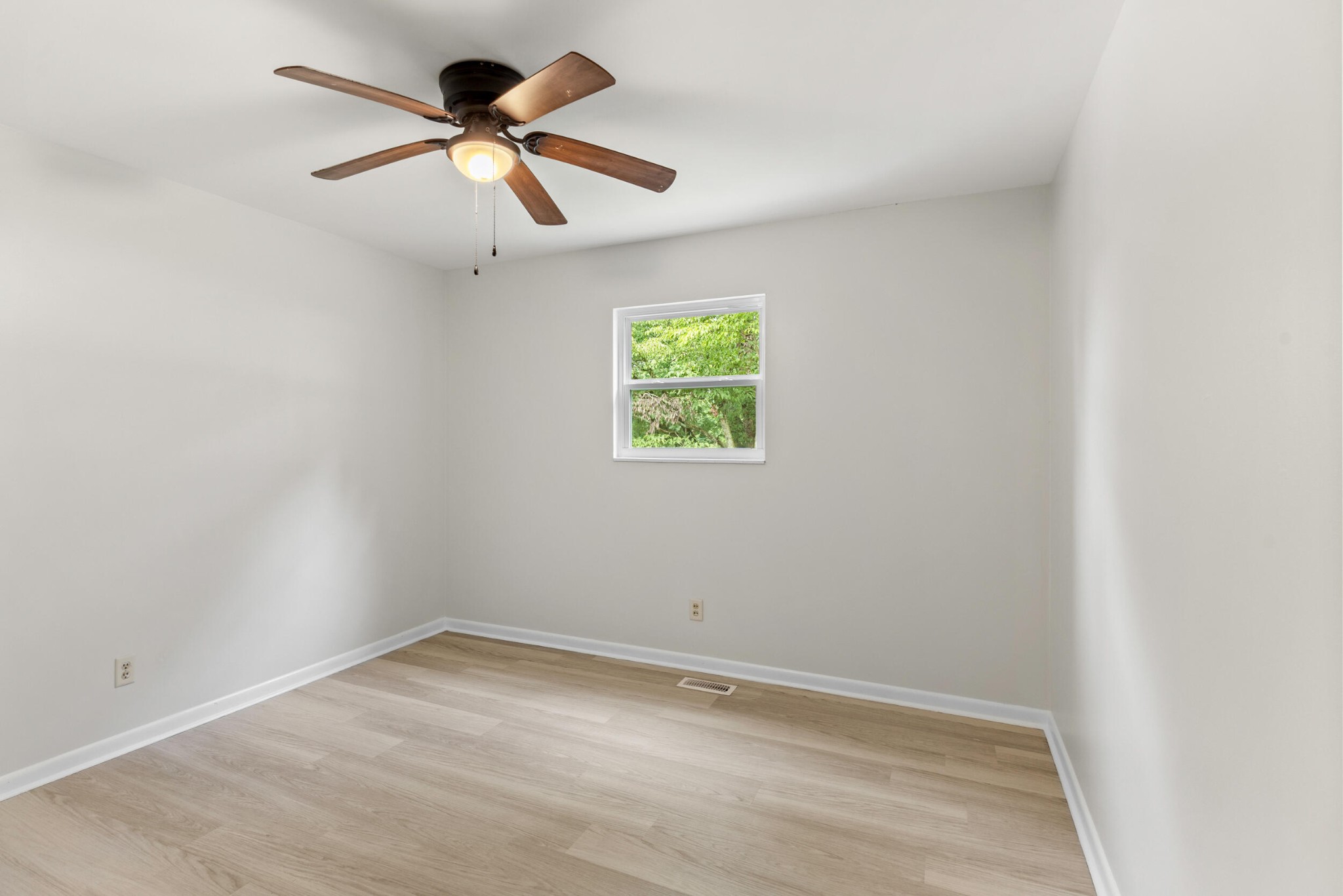 2930 Mountain View Drive, Se Property Photo 21