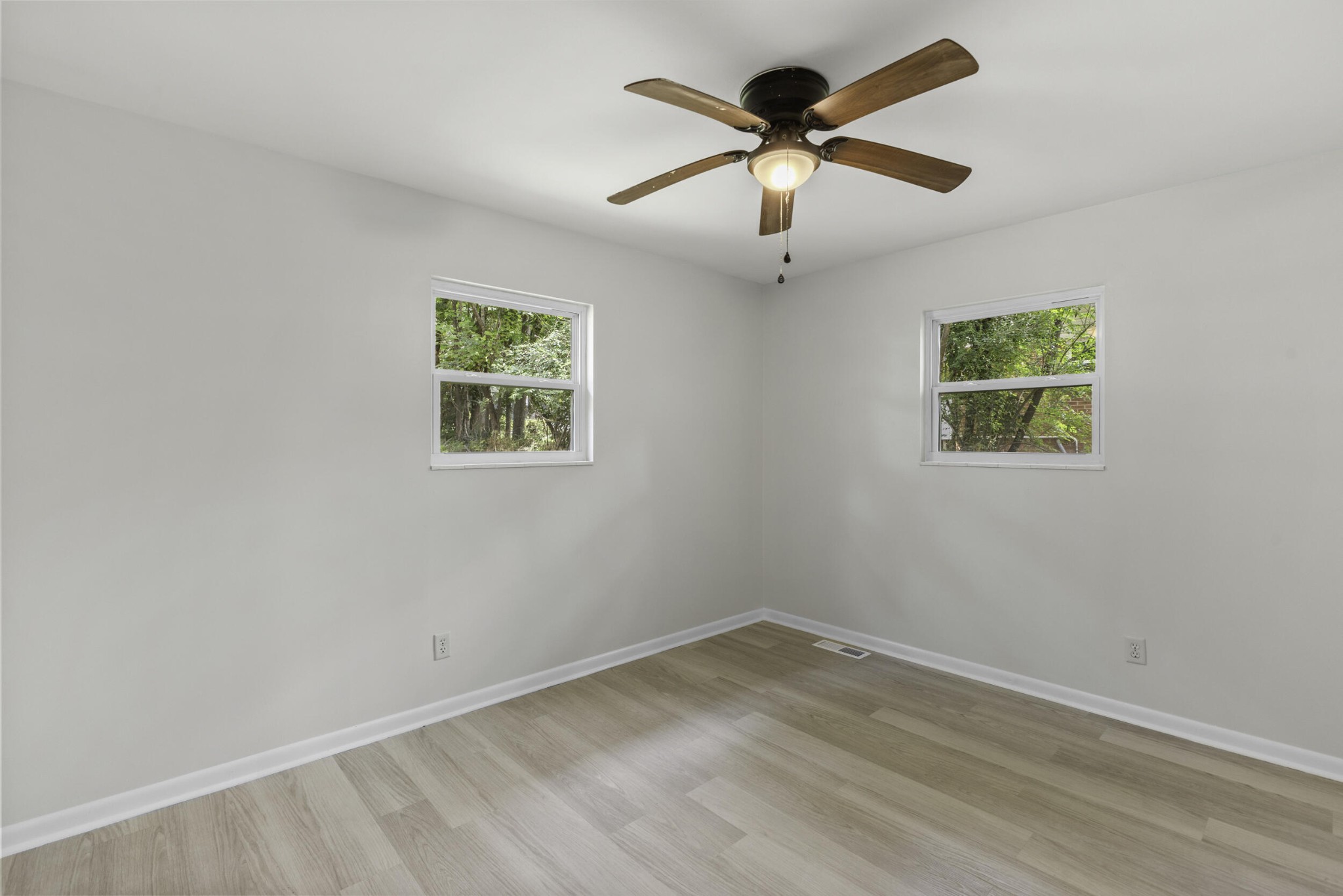 2930 Mountain View Drive, Se Property Photo 22