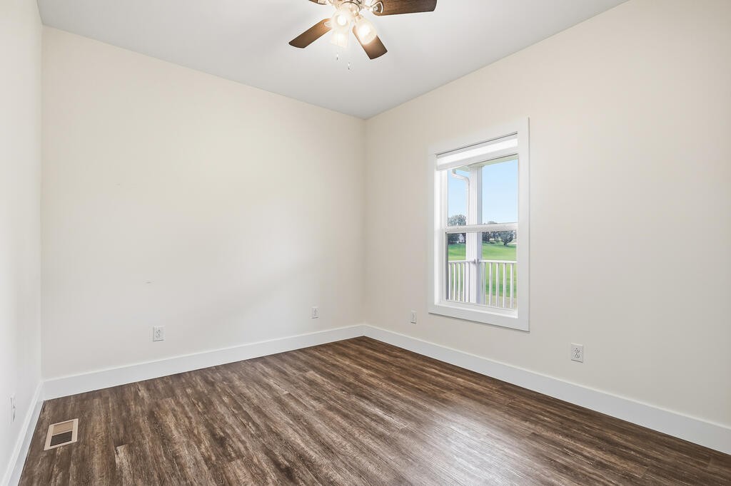 158 Honeysuckle Ln Property Photo 28