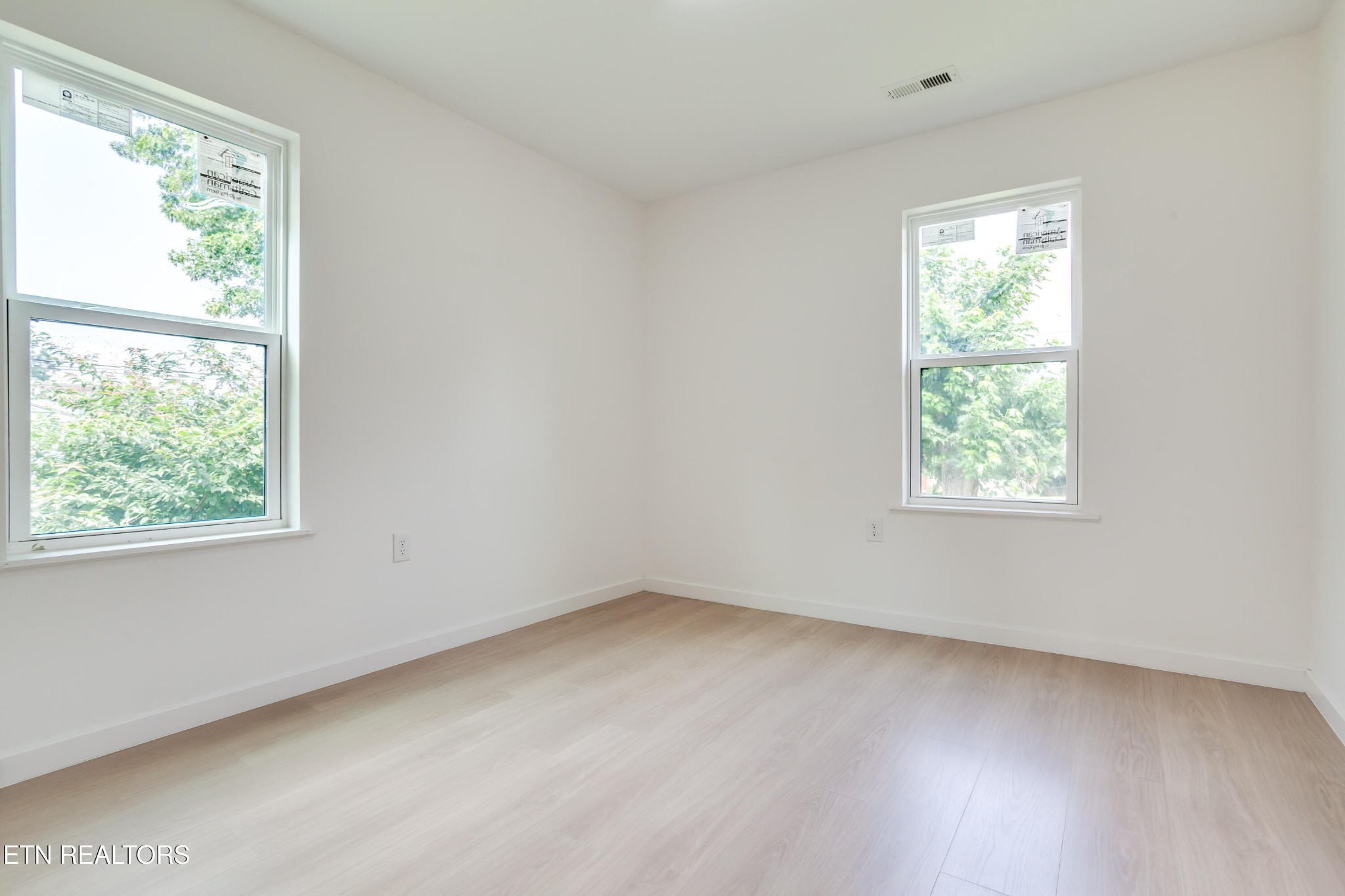 1430 Madison St Property Photo 10