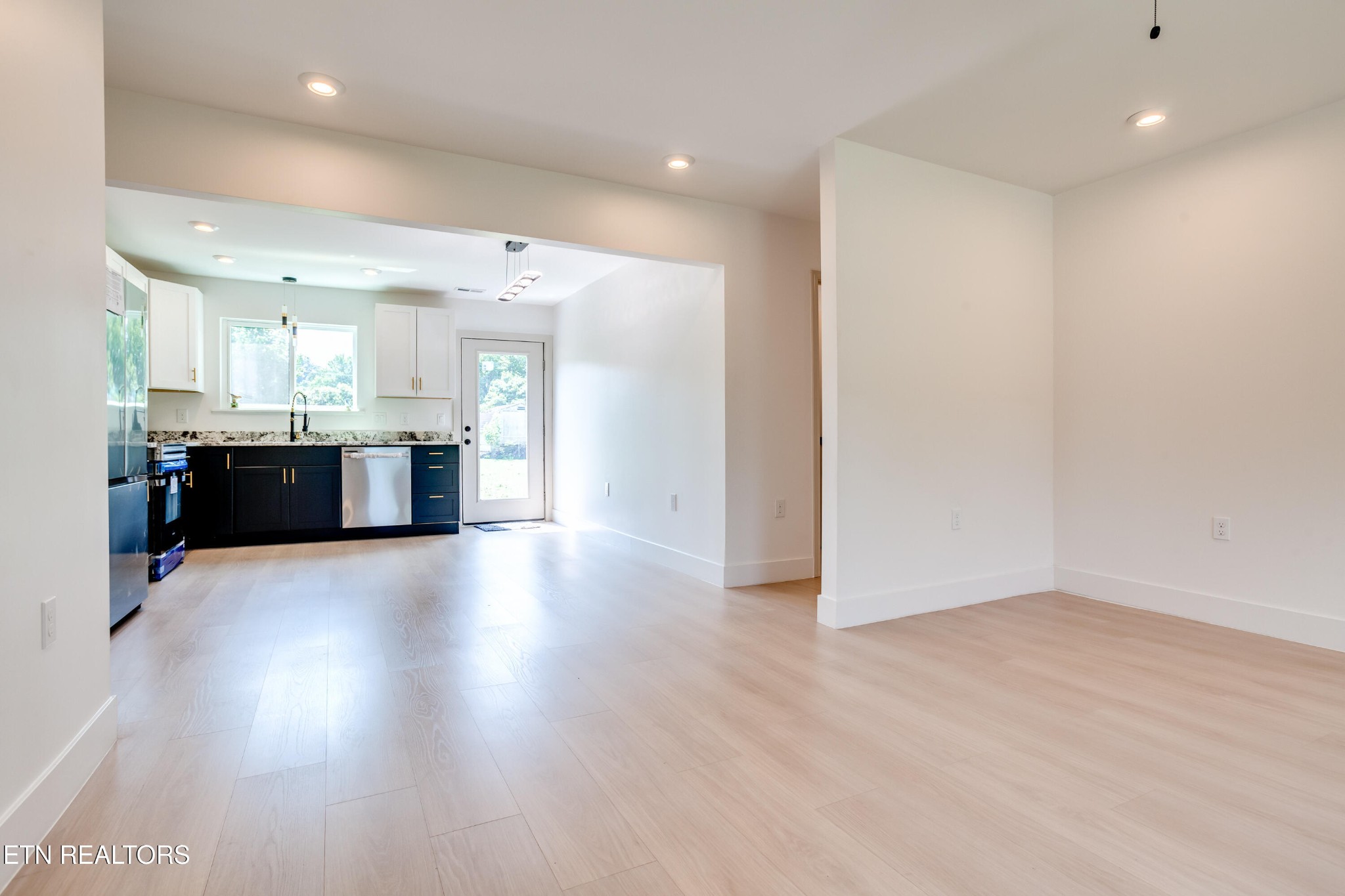 1430 Madison St Property Photo 15