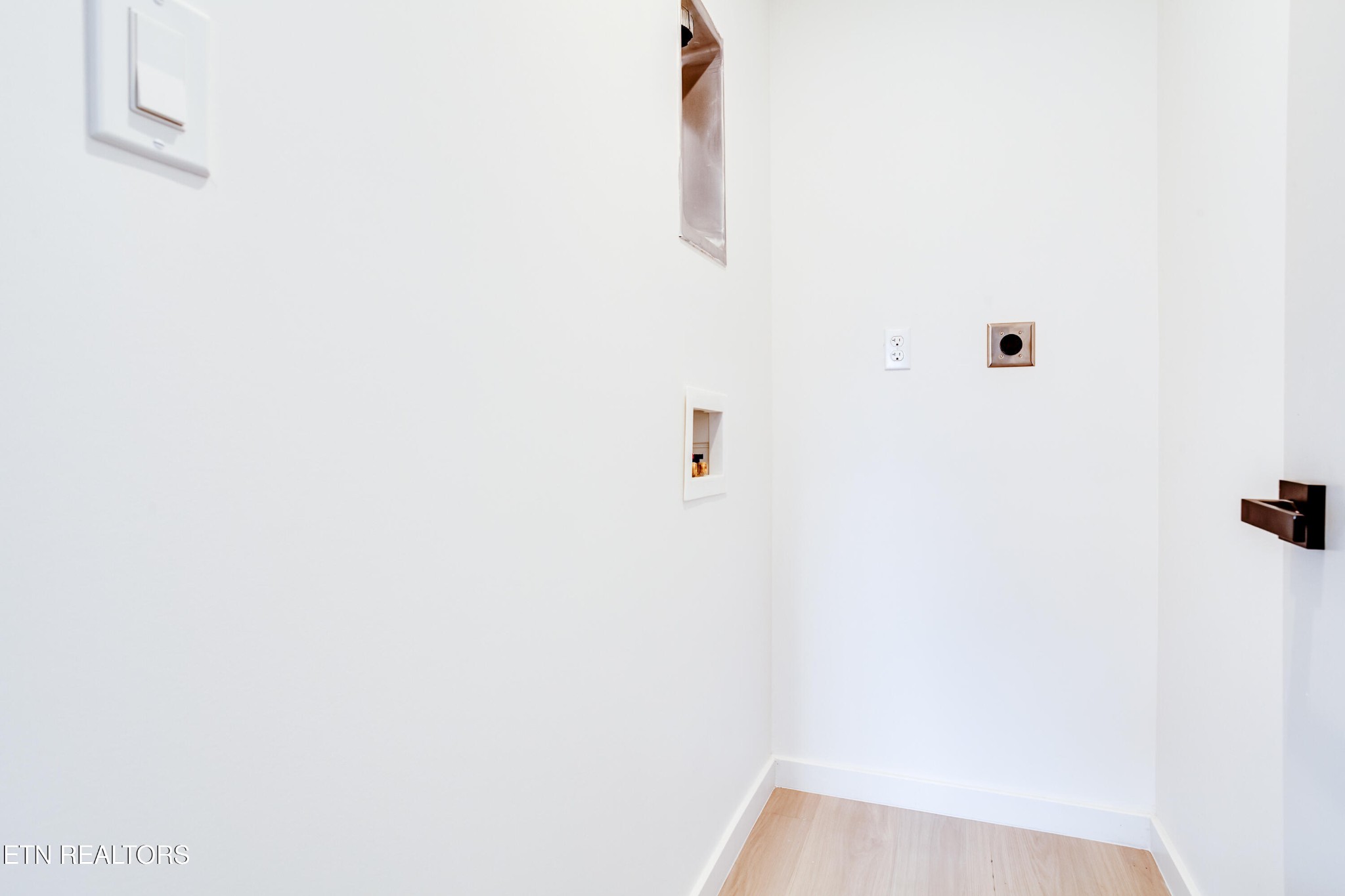 1430 Madison St Property Photo 24