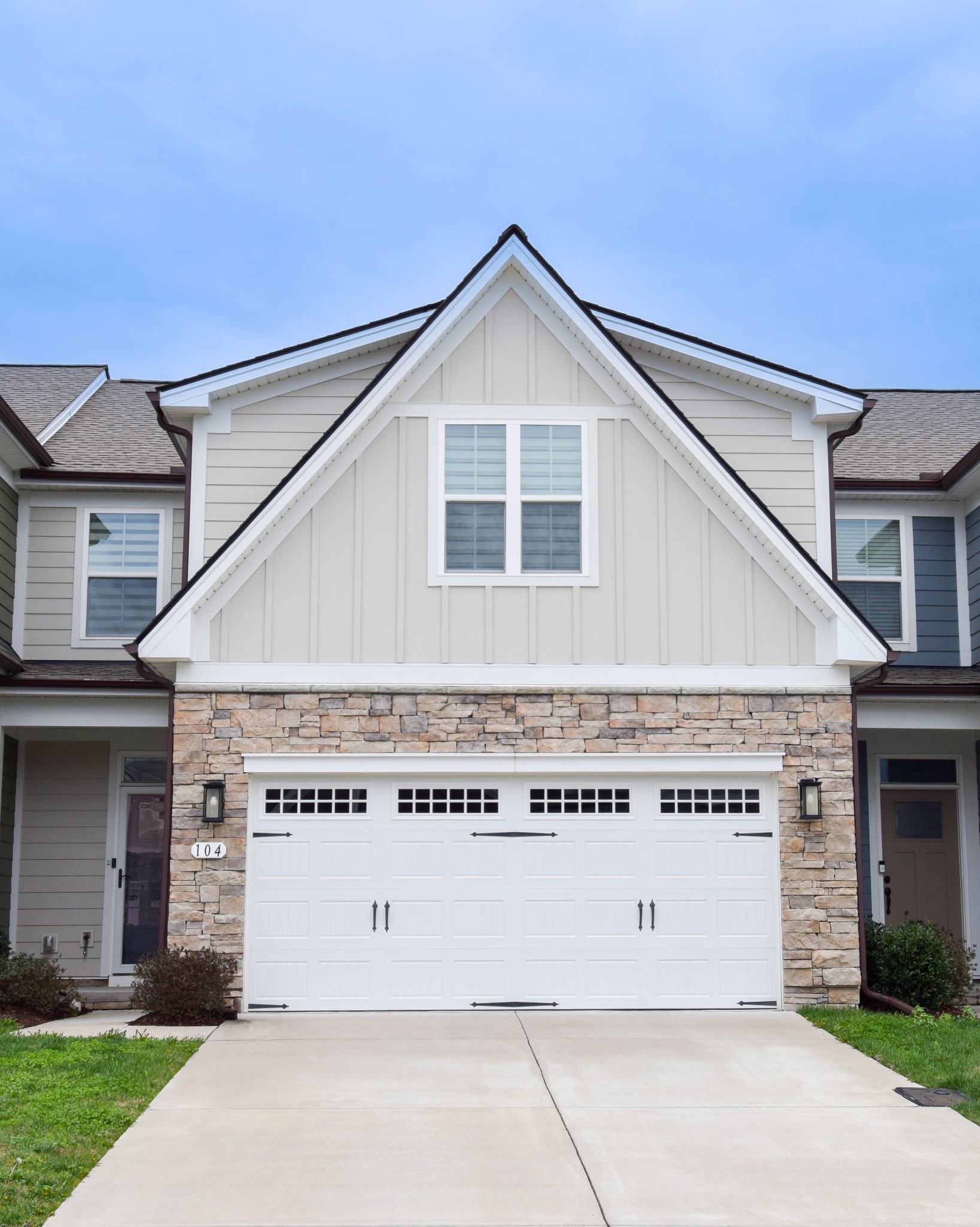 104 Great Falls Ct Property Photo 1