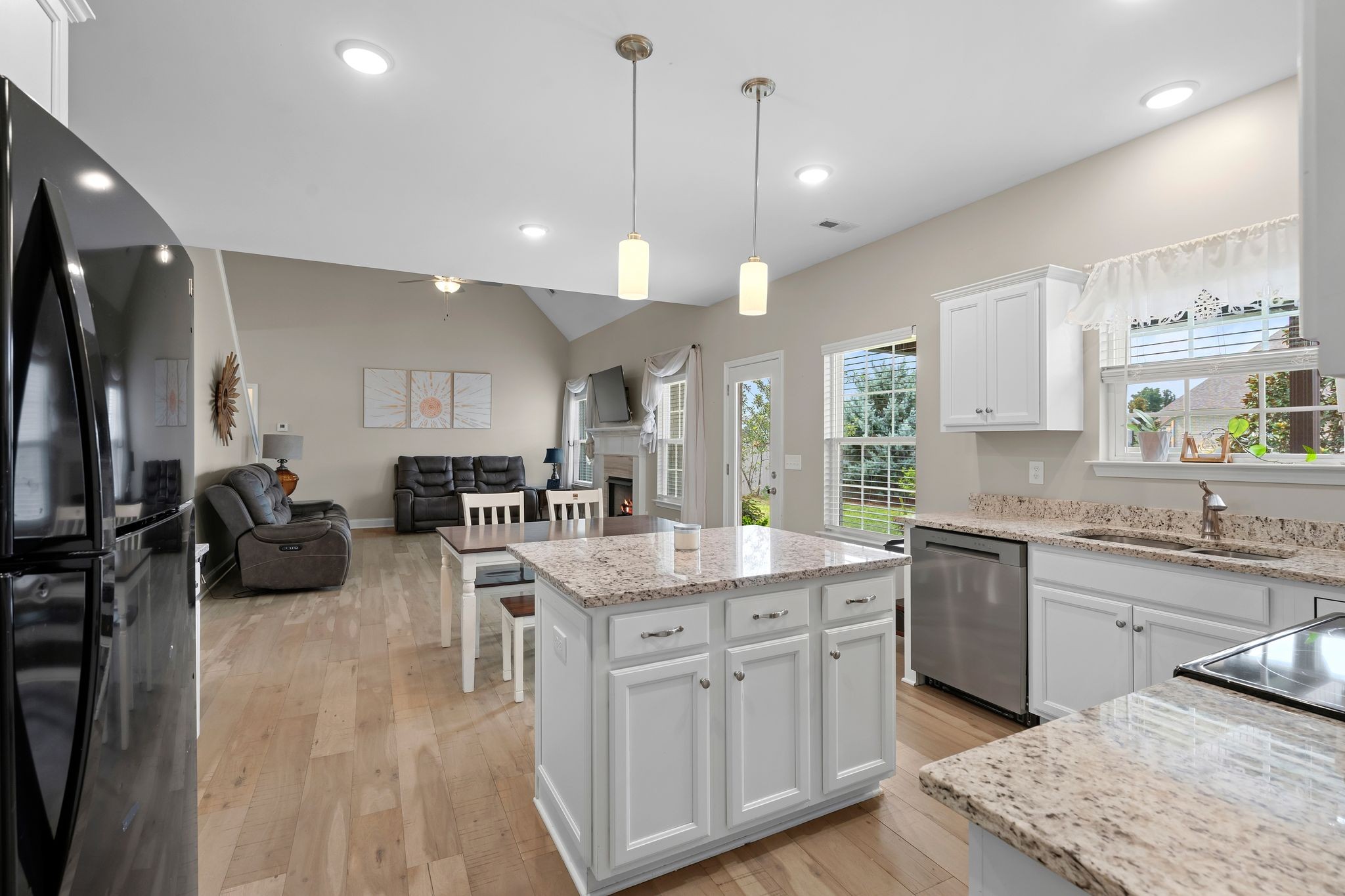2220 Goodwin Ln Property Photo 16