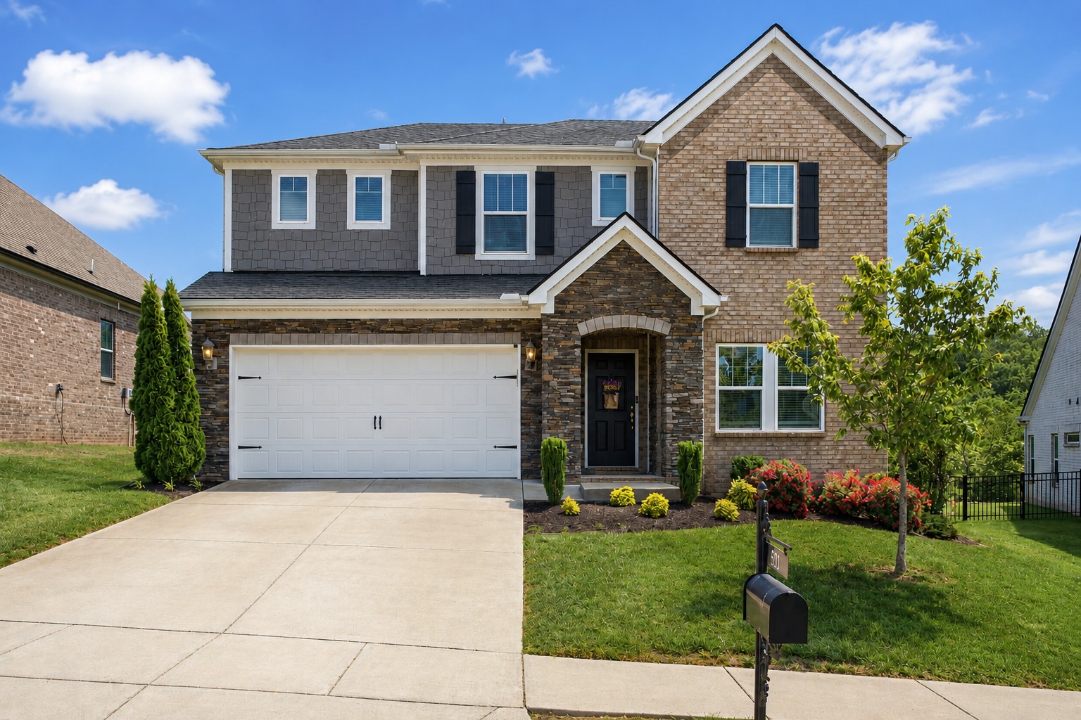 531 Fall Creek Cir Property Photo 1