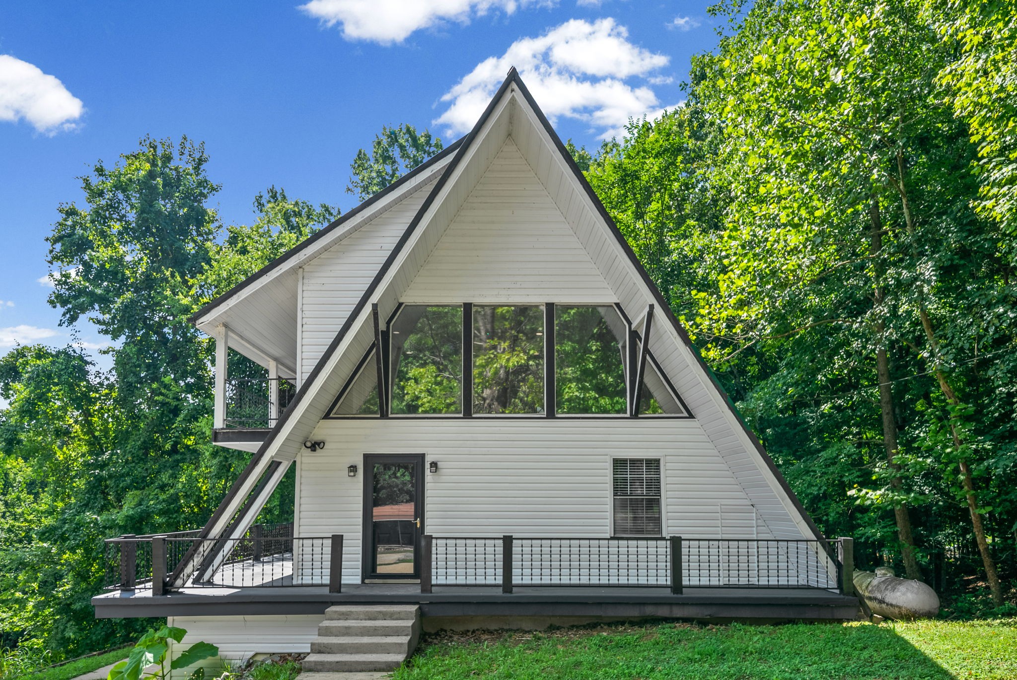 7 Valley Dr Property Photo 1