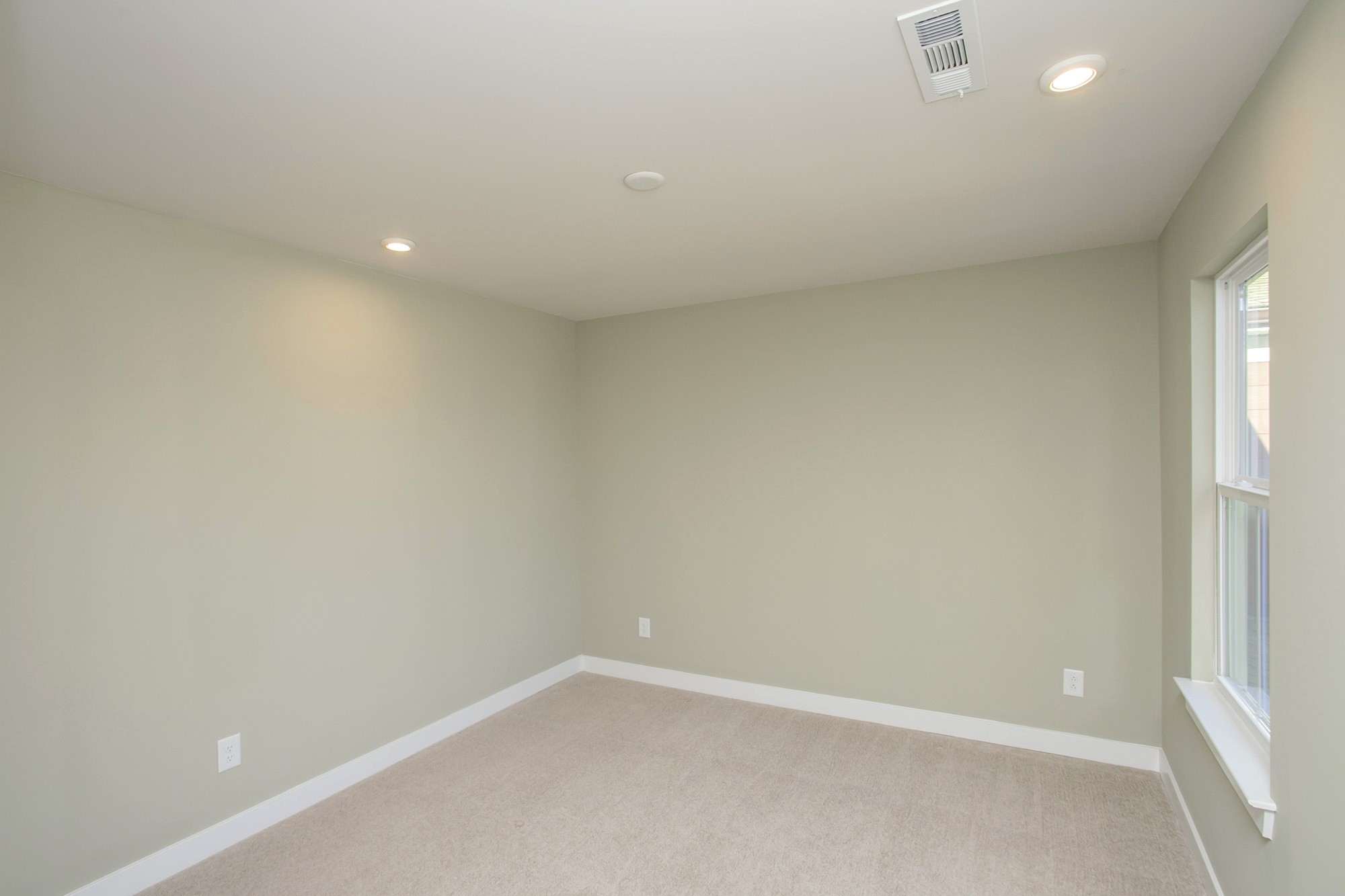 103 Great Falls Ct Property Photo 32
