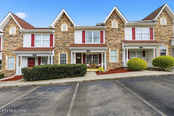 523 Orchard Valley Way