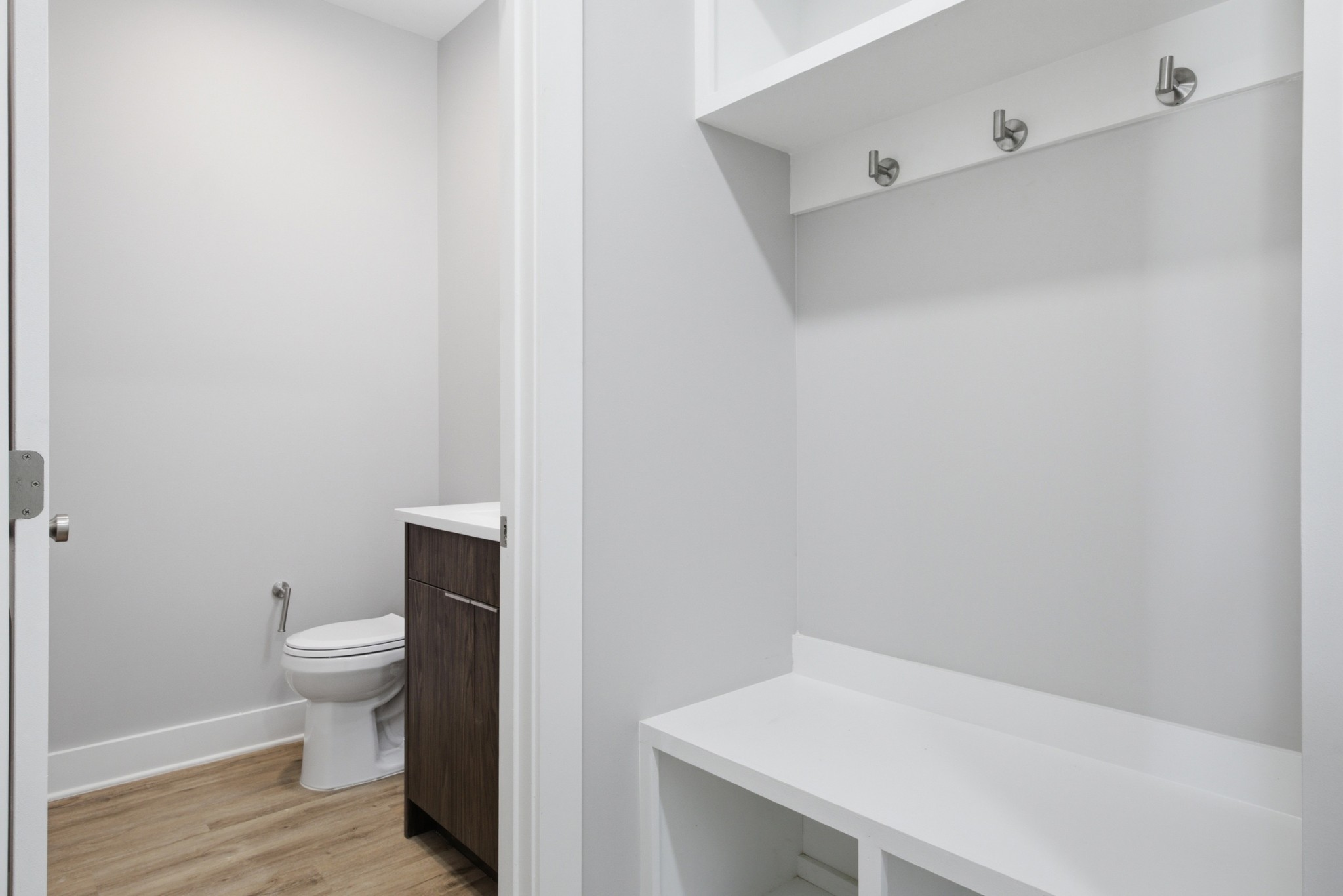 1830 Owen St Property Photo 3
