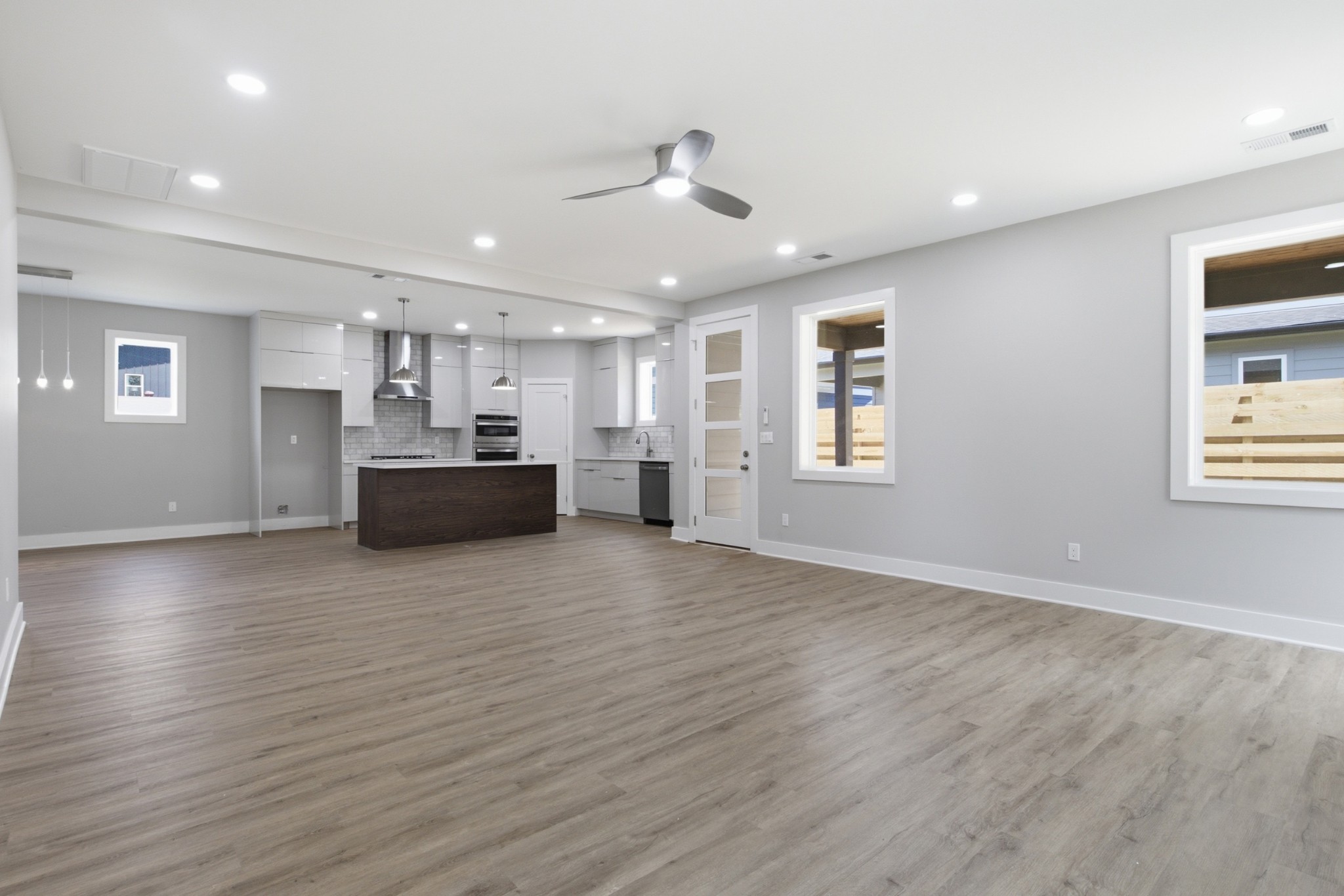 1830 Owen St Property Photo 13