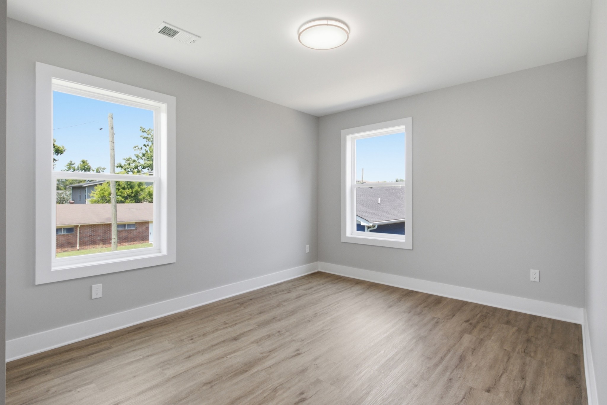 1830 Owen St Property Photo 19