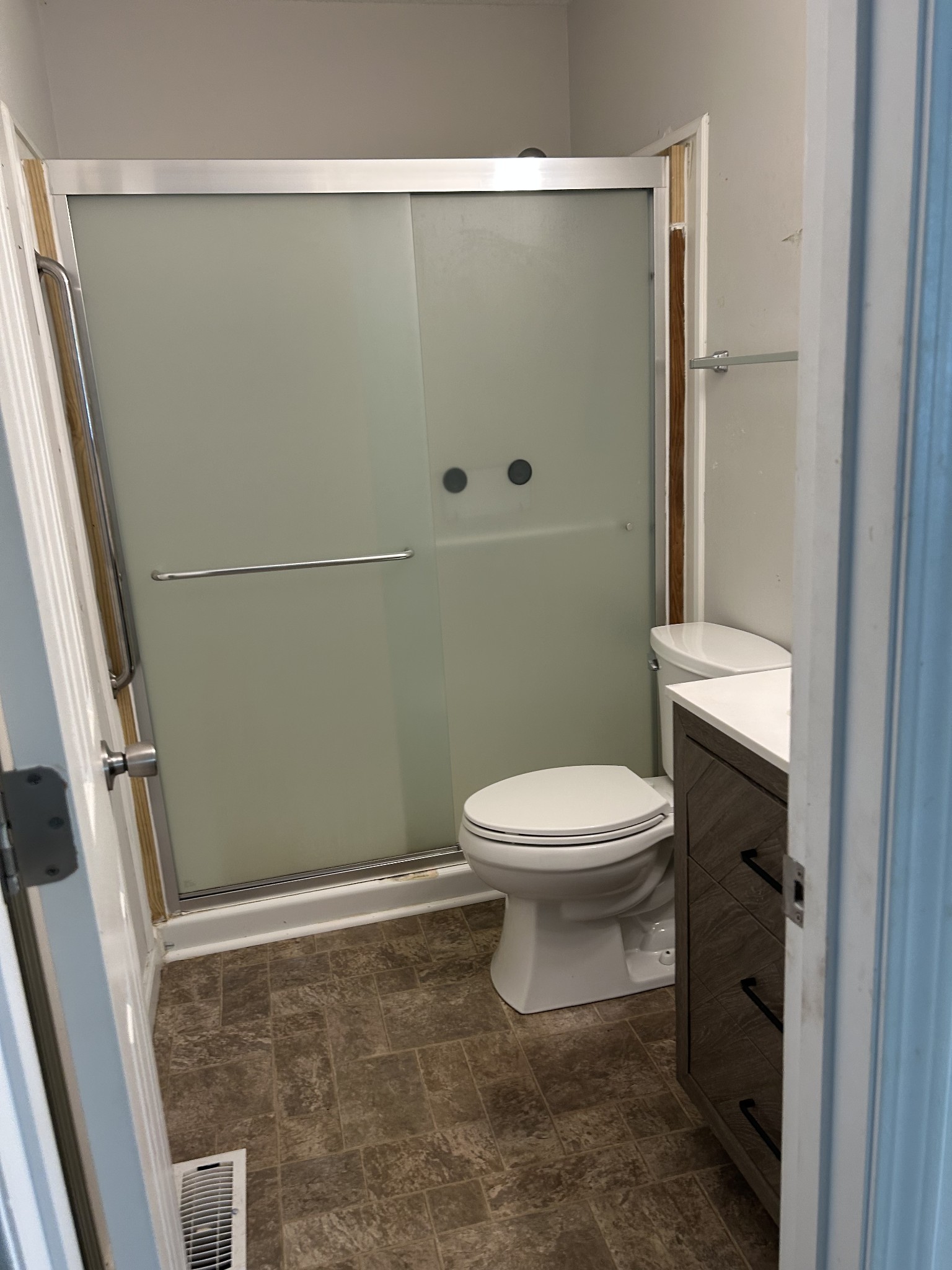 418 W Blythe St, W Property Photo 9