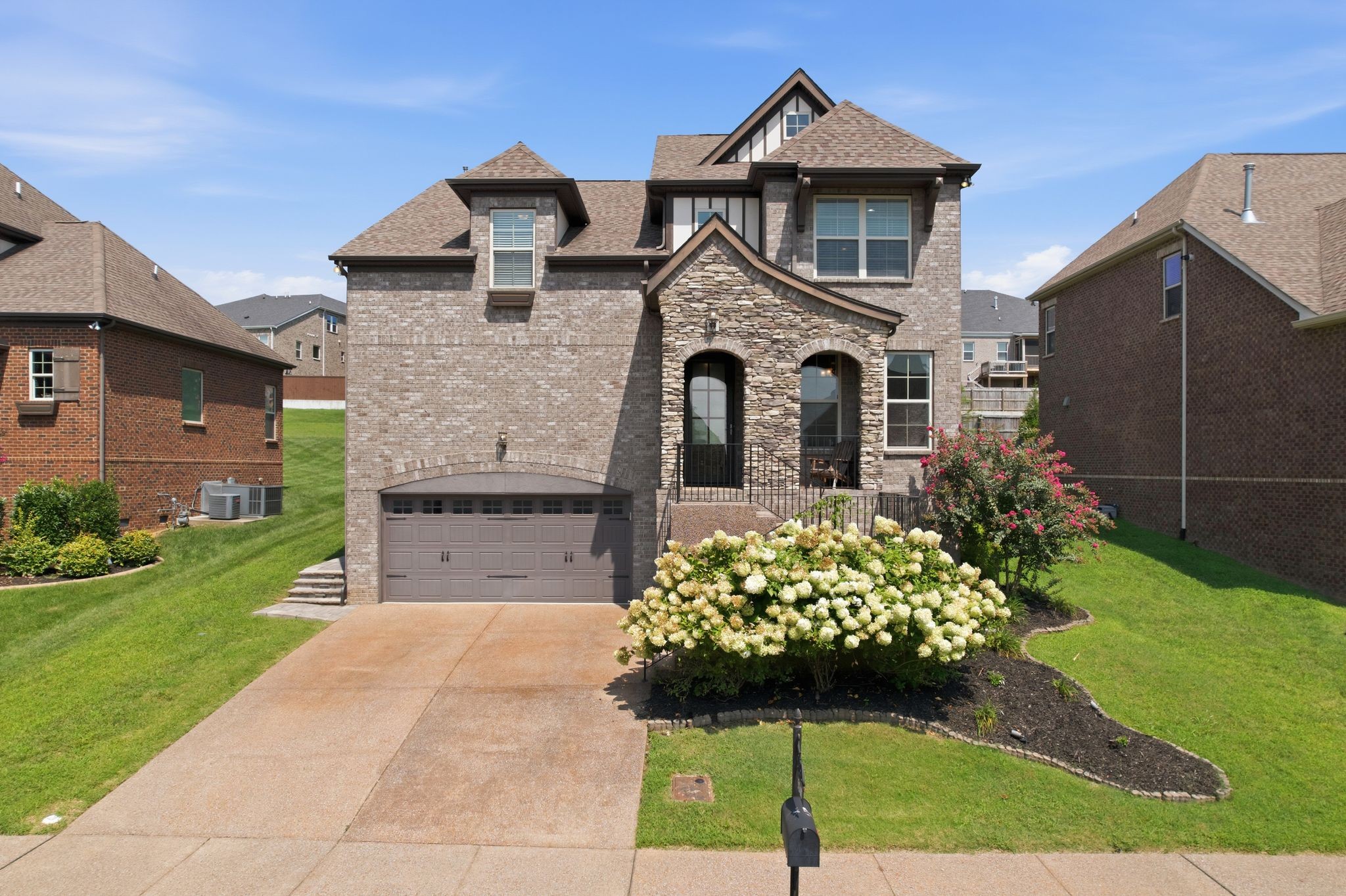 5348 Highland Place Way Property Photo 1