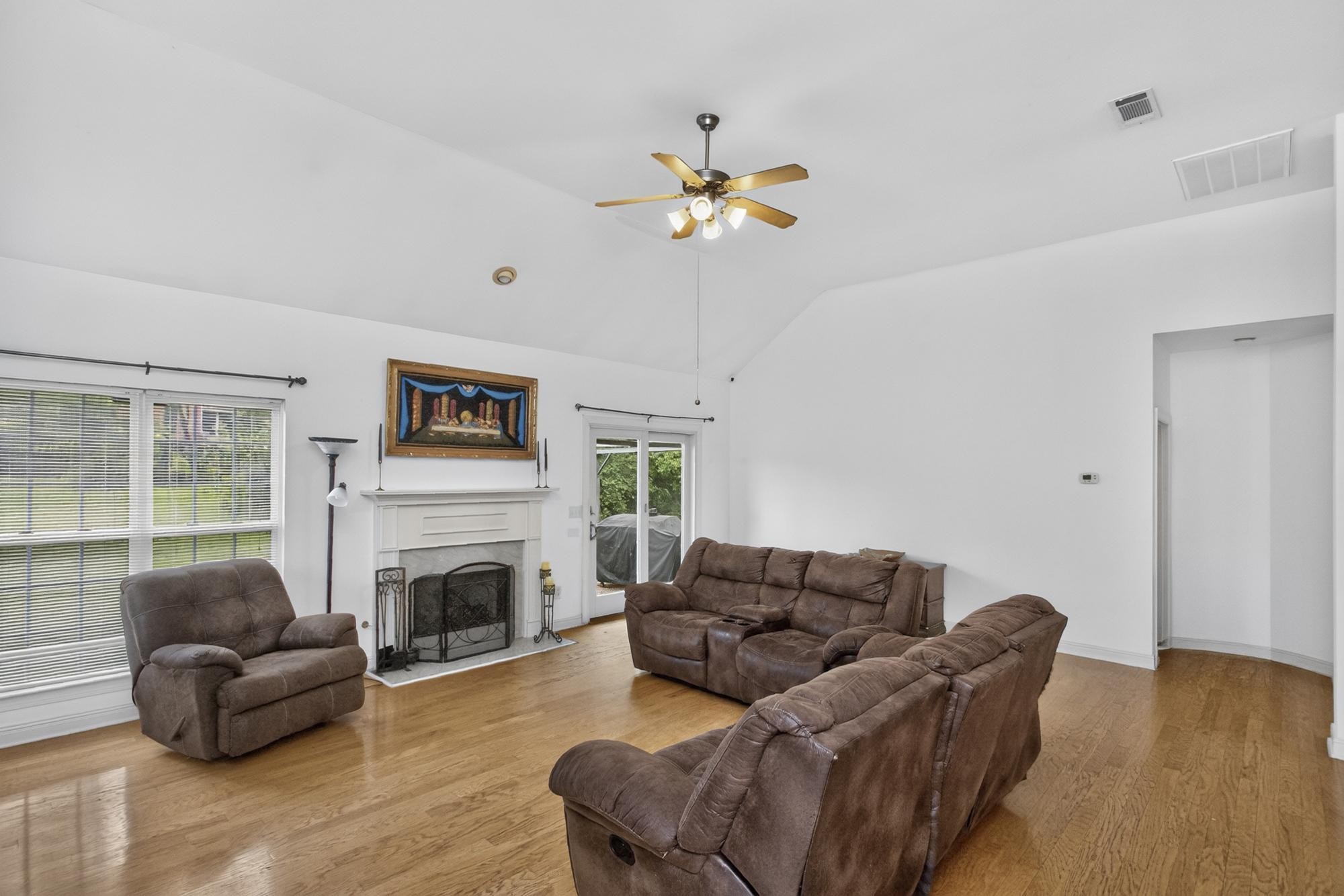 101 Wiggins Ct Property Photo 8